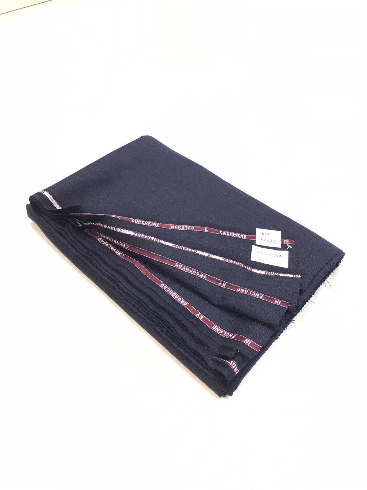 Vintage BROADHEAD RO SUPERFINE WORSTED & CASHMERE FABRIC 3.2mx1.6m Size ONE SIZE - 1 Thumbnail