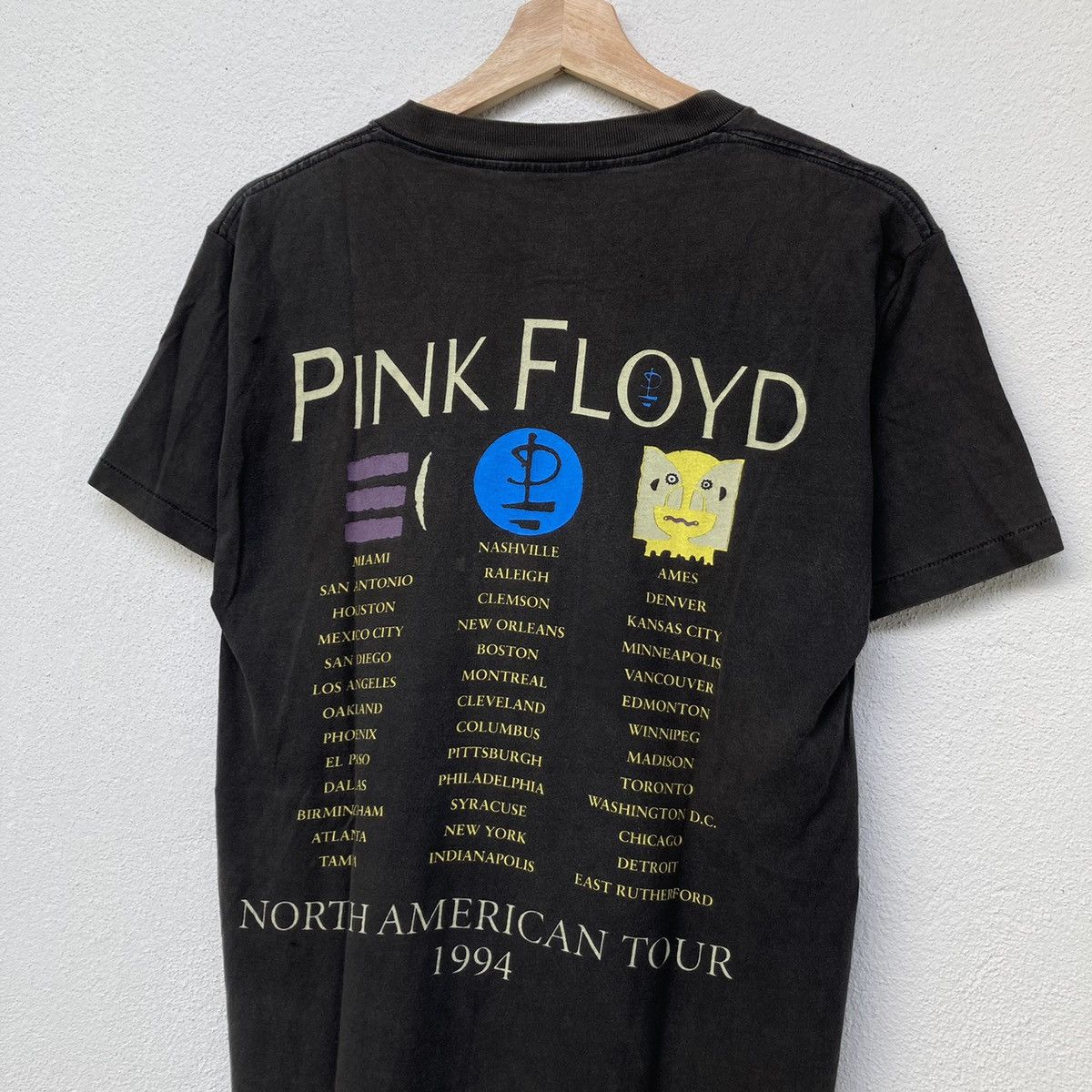 Band Tees × Pink Floyd × Vintage Vintage Pink Floyd Bell Division 1994 t shirt Size US S / EU 44-46 / 1 - 5 Thumbnail