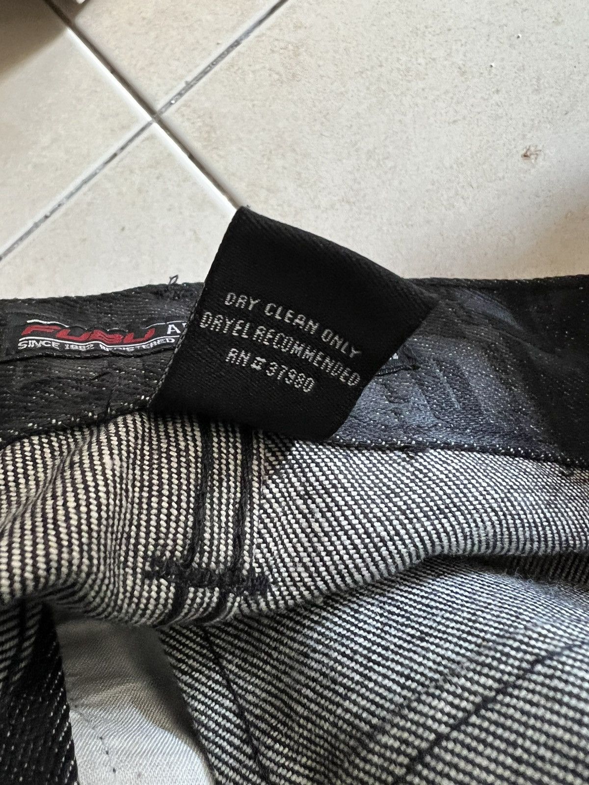 Fubu Vintage 2000s FUBU Collection Coated Denim Monogram Jeans Size US 32 / EU 48 - 16 Thumbnail