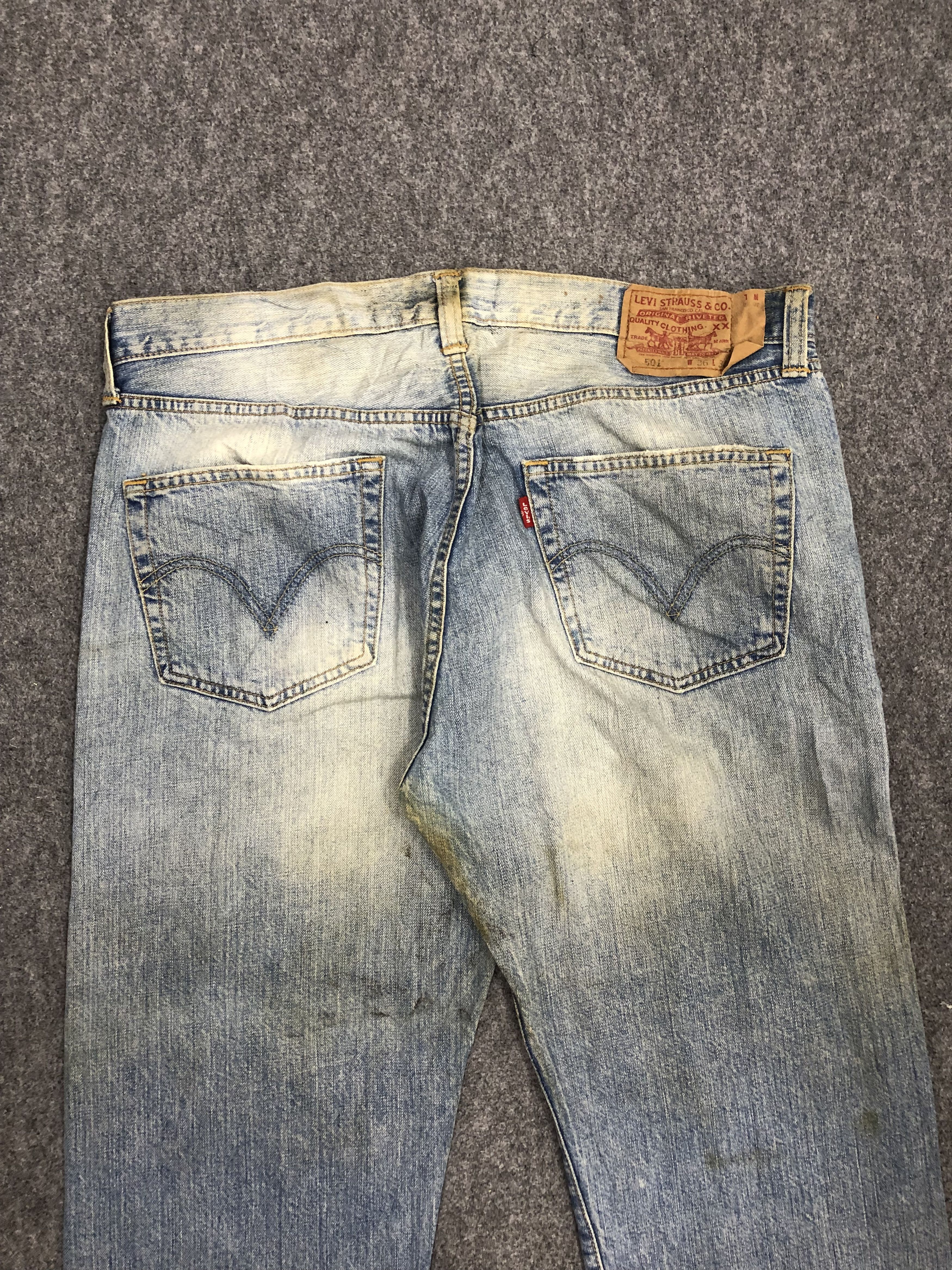 Levi's Vintage Levis 501 Light Wash Jeans DP1052 Size US 37 - 4 Thumbnail