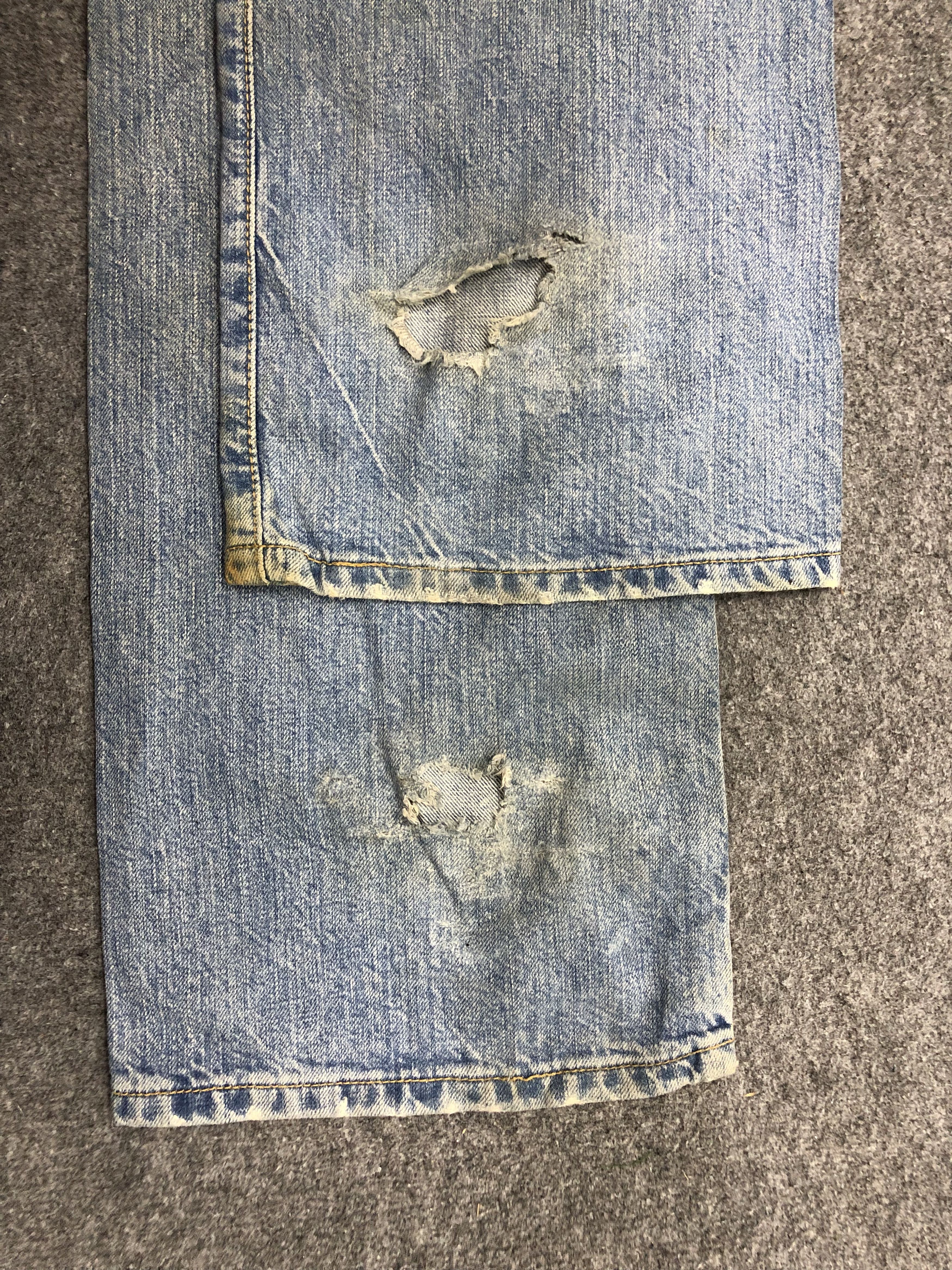 Levi's Vintage Levis 501 Light Wash Jeans DP1052 Size US 37 - 14 Thumbnail