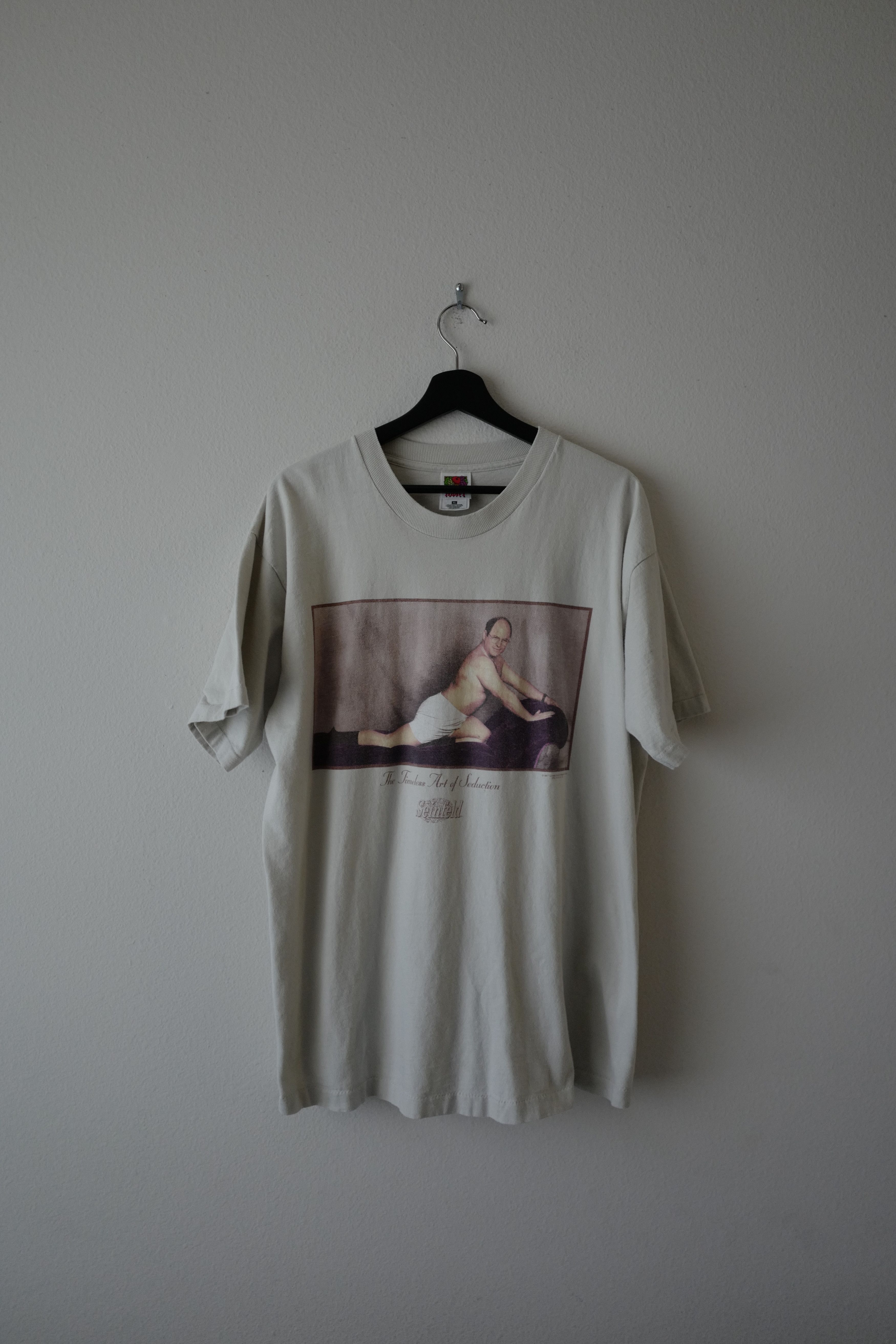 Vintage Vintage Seinfeld George Costanza Tee Size US XL / EU 56 / 4 - 1 Thumbnail