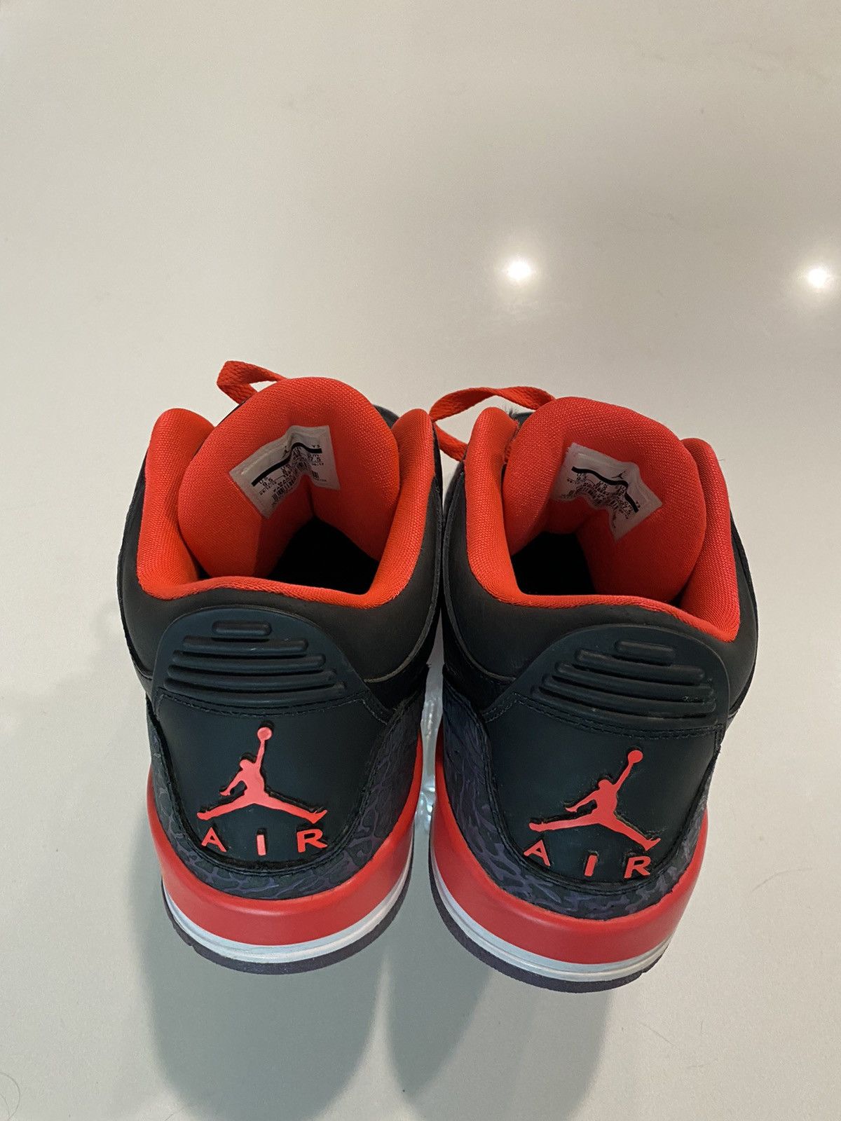 Jordan Brand × Nike Air Jordan 3 Retro Crimson 2013 Size US 9.5 / EU 42-43 - 3 Thumbnail