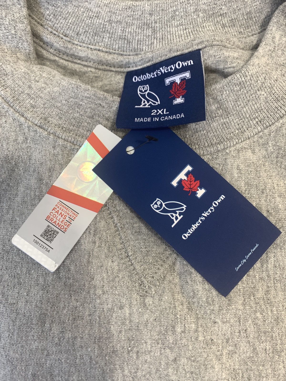 Drake OVO X UofT Crewmeck - grey Size US XXL / EU 58 / 5 - 3 Thumbnail