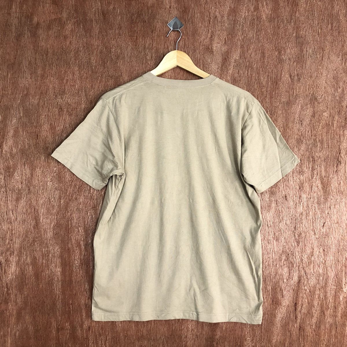 Anime Uniqlo Brown movie anima japan Short Sleeve Tshirt #H229 Size US M / EU 48-50 / 2 - 8 Thumbnail
