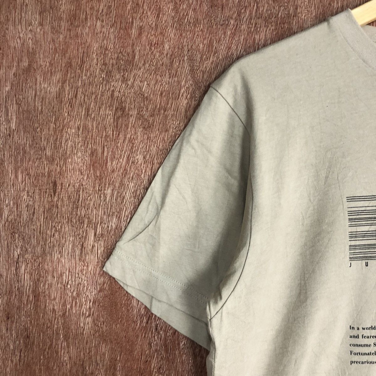 Anime Uniqlo Brown movie anima japan Short Sleeve Tshirt #H229 Size US M / EU 48-50 / 2 - 5 Thumbnail