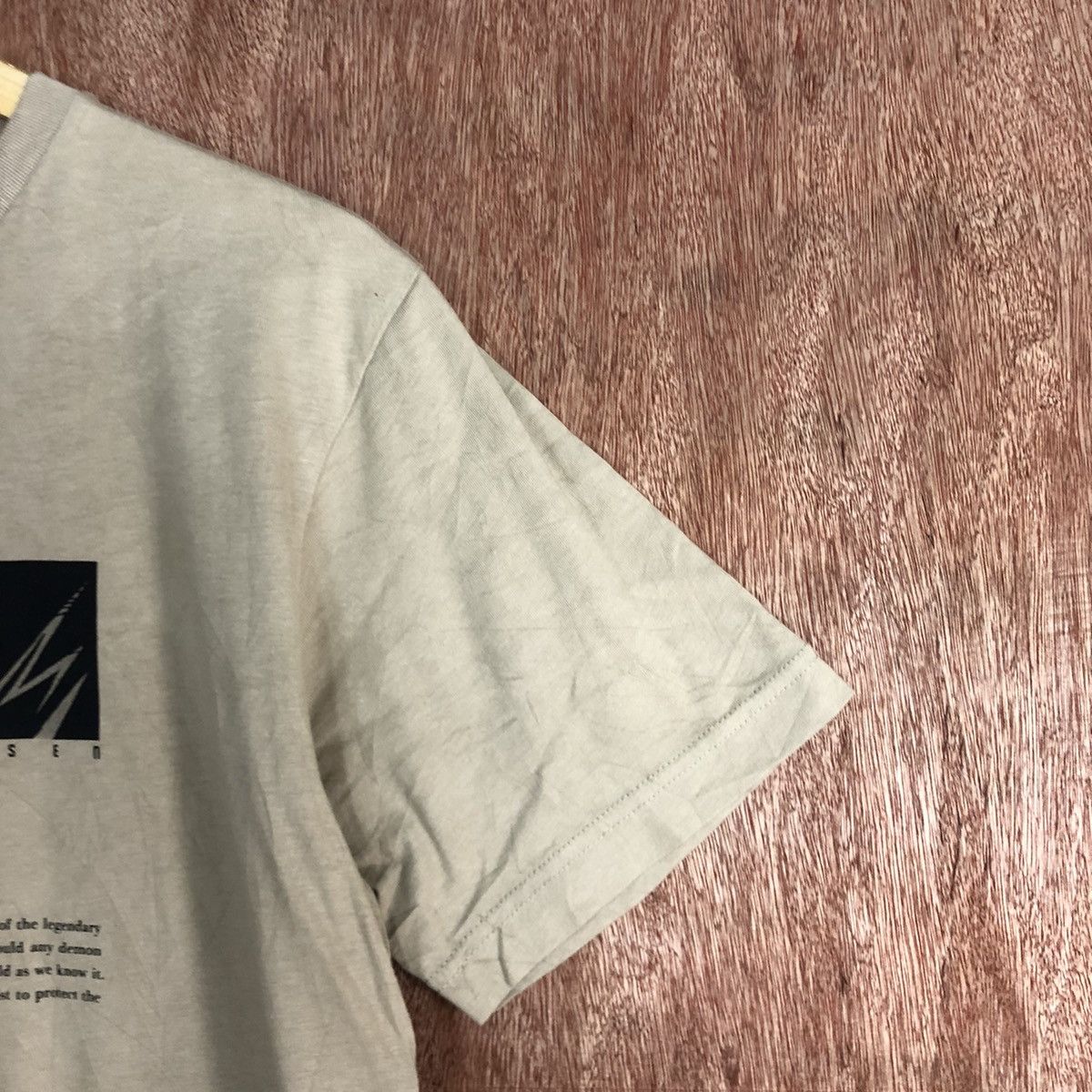 Anime Uniqlo Brown movie anima japan Short Sleeve Tshirt #H229 Size US M / EU 48-50 / 2 - 4 Thumbnail
