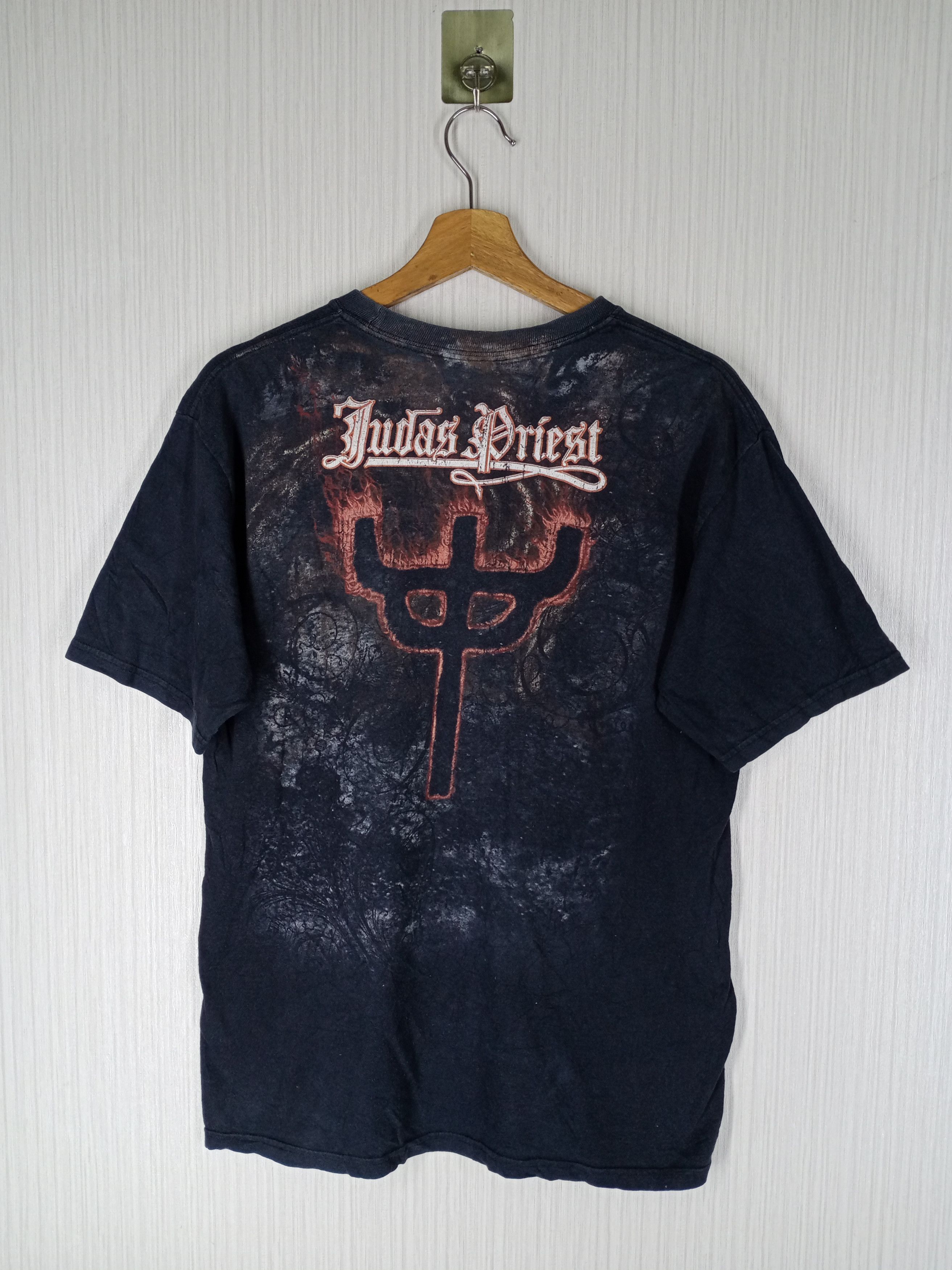 Band Tees × Judas Priest × Vintage Vintage Judas Priest Sad Wings Of Destiny Tshirt Size US M / EU 48-50 / 2 - 2 Thumbnail