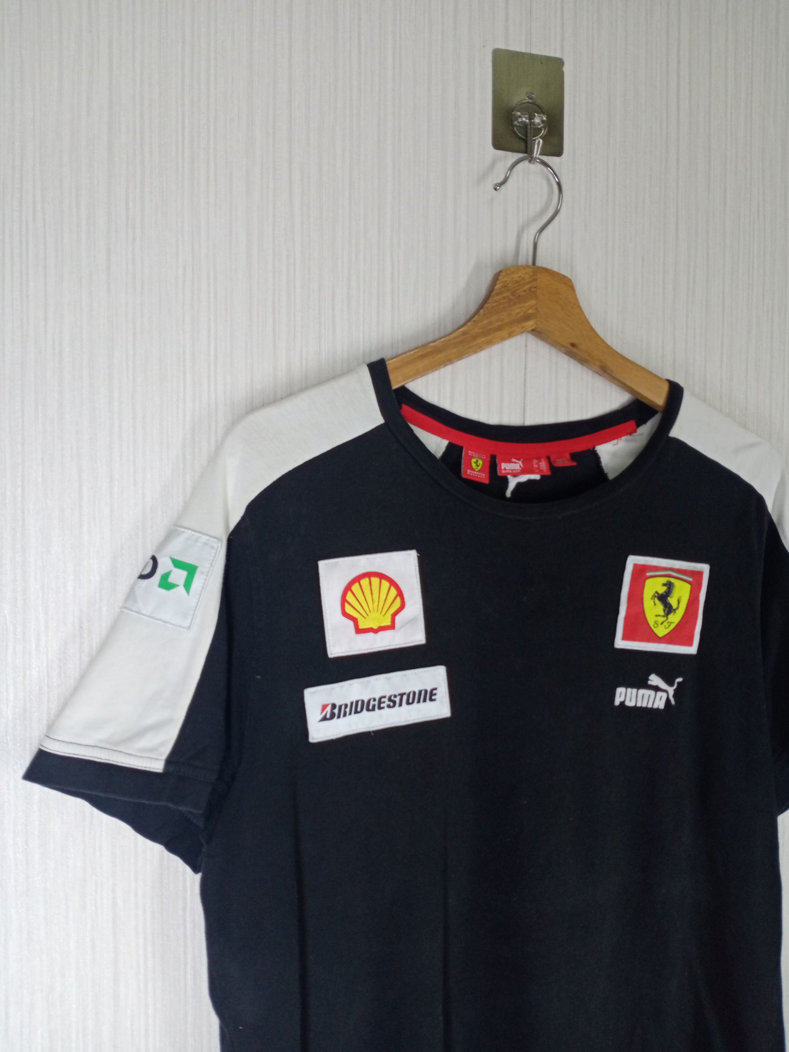Ferrari × Puma RARE COLLABORATION PUMA x FERRARI RACING TSHIRT Size US M / EU 48-50 / 2 - 4 Thumbnail