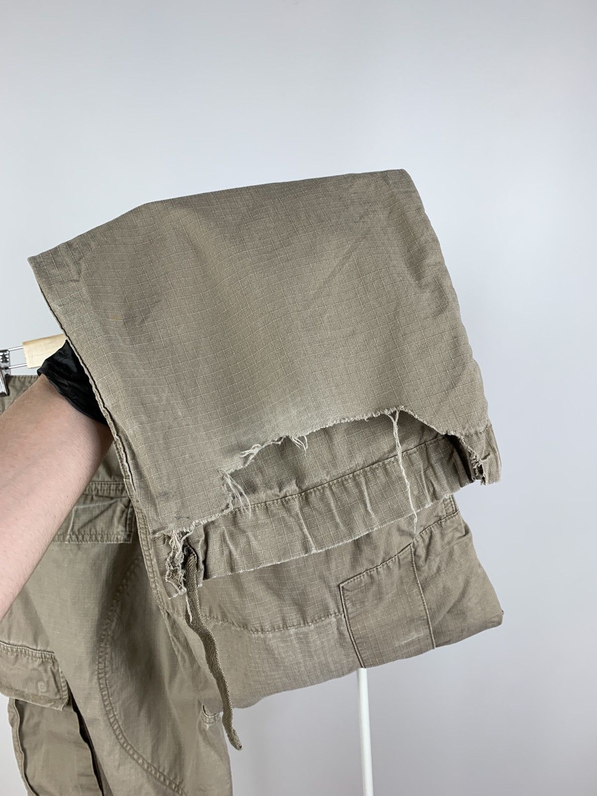Carhartt Vintage Carhartt WIP Distressed Cargo Pants Travis Style Size US 33 - 24 Thumbnail