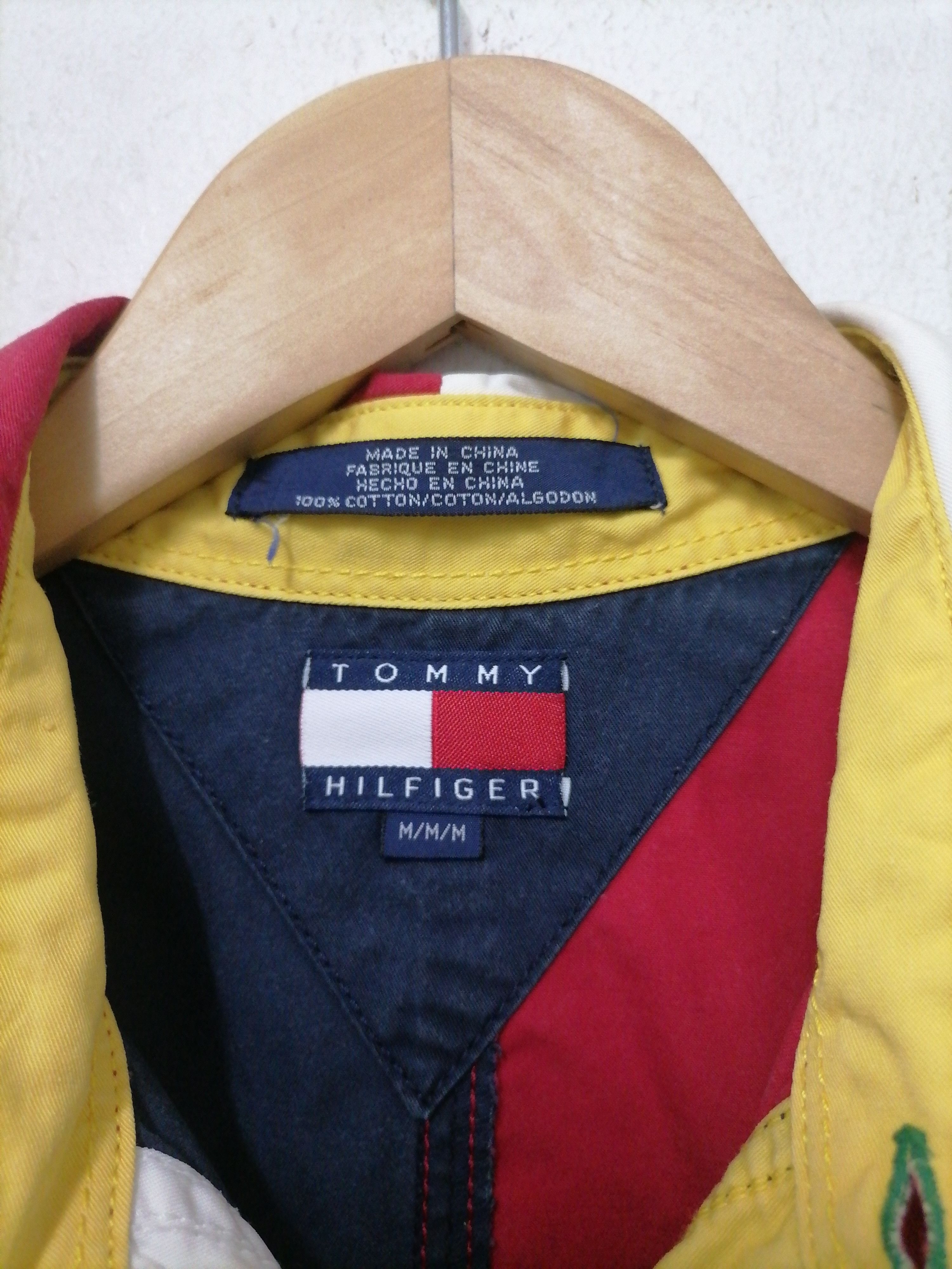 Tommy Hilfiger × Vintage Vintage Tommy Hilfiger Sailing Gear Shirt Size US M / EU 48-50 / 2 - 6 Thumbnail