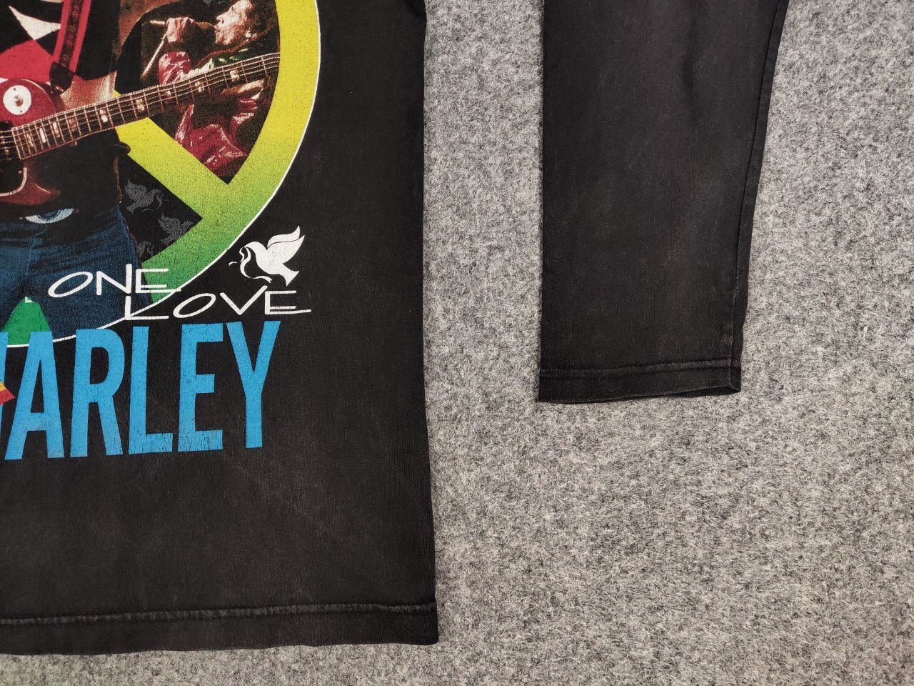 Bob Marley Vintage 90's Bob Marley One Love Long Sleeve All Over Print Size US M / EU 48-50 / 2 - 15 Thumbnail