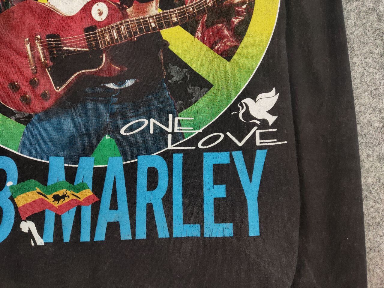 Bob Marley Vintage 90's Bob Marley One Love Long Sleeve All Over Print Size US M / EU 48-50 / 2 - 12 Thumbnail