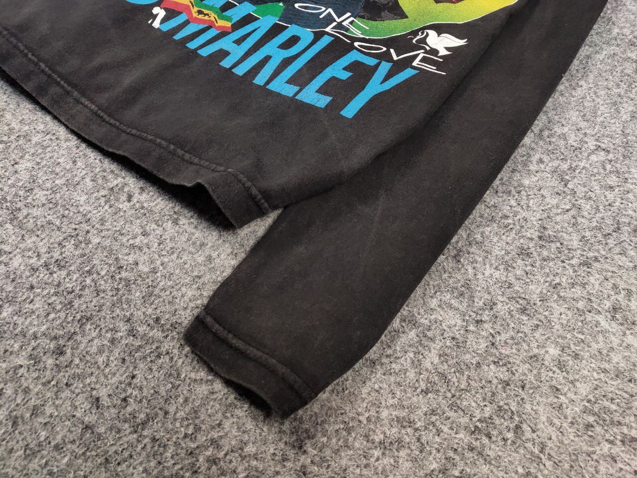 Bob Marley Vintage 90's Bob Marley One Love Long Sleeve All Over Print Size US M / EU 48-50 / 2 - 5 Thumbnail