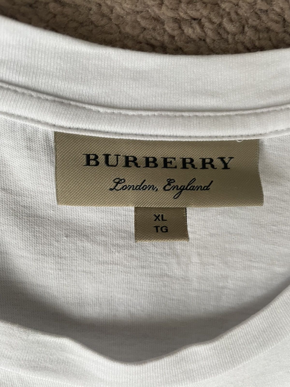 Burberry Burberry London Classic Logo T Shirt Size US XL / EU 56 / 4 - 2 Thumbnail