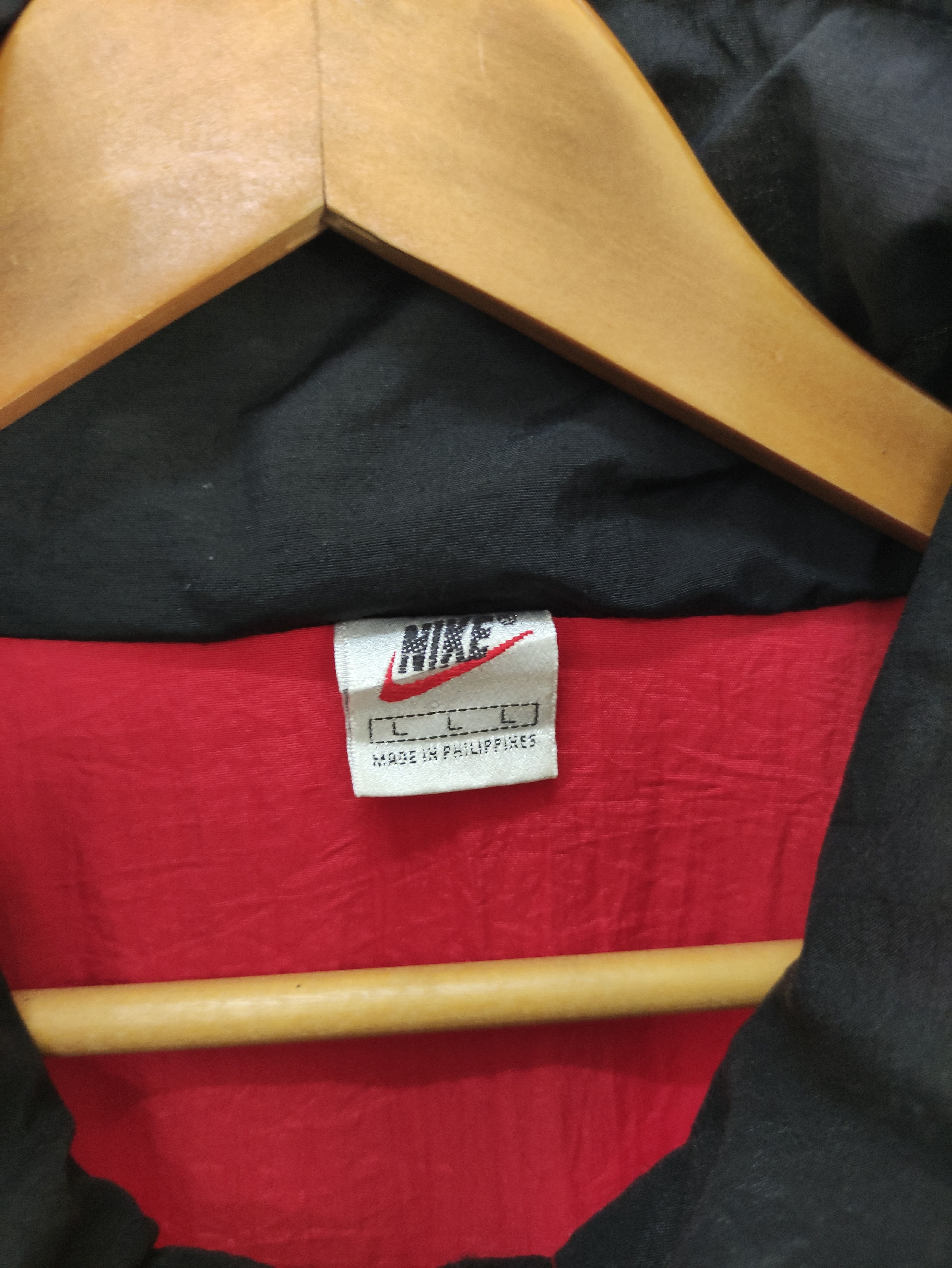 Nike × Vintage Vintage Nike Big Logo Oversized Zip Up Nylon Jacket Size US L / EU 52-54 / 3 - 7 Thumbnail