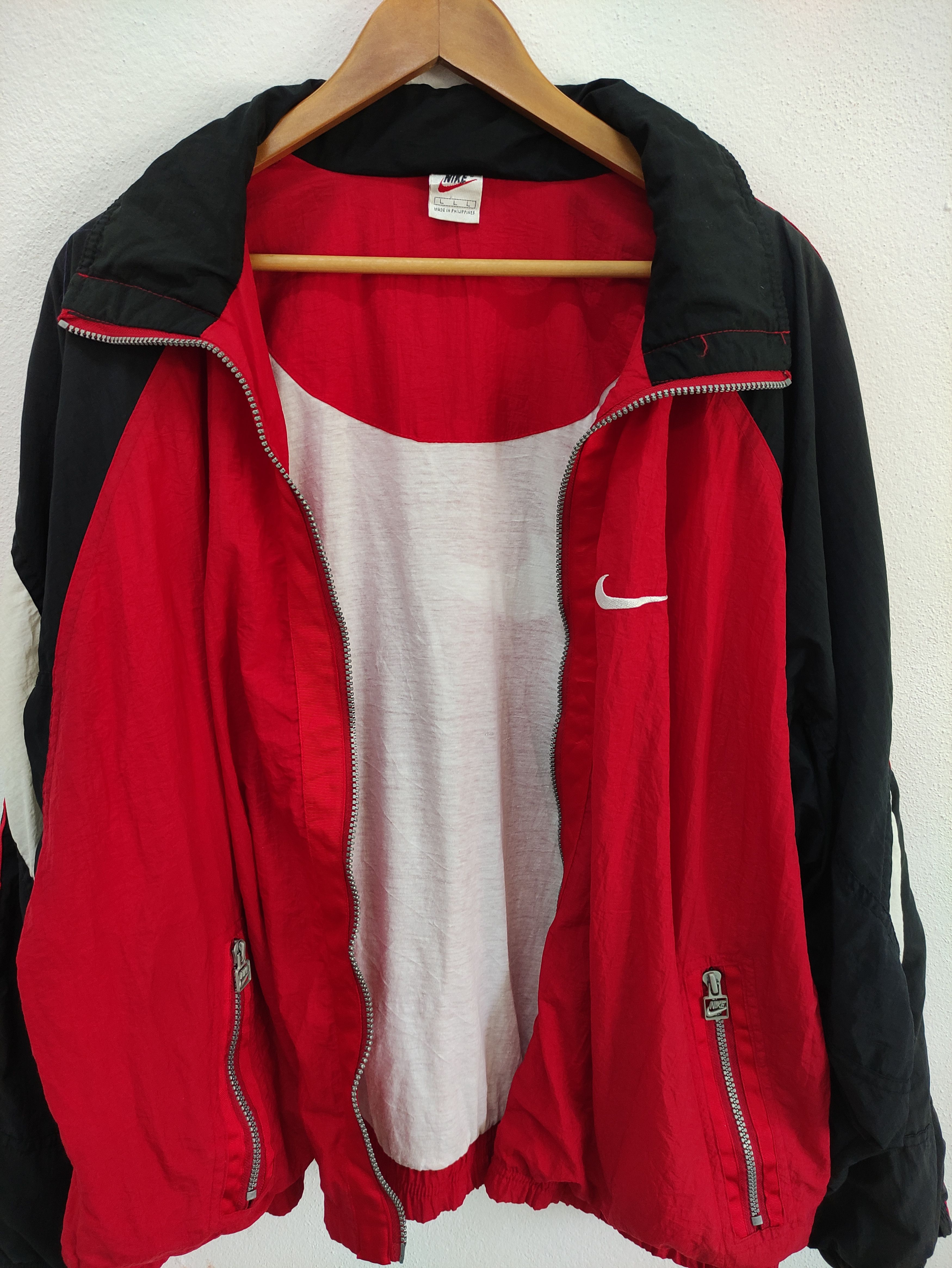Nike × Vintage Vintage Nike Big Logo Oversized Zip Up Nylon Jacket Size US L / EU 52-54 / 3 - 3 Thumbnail