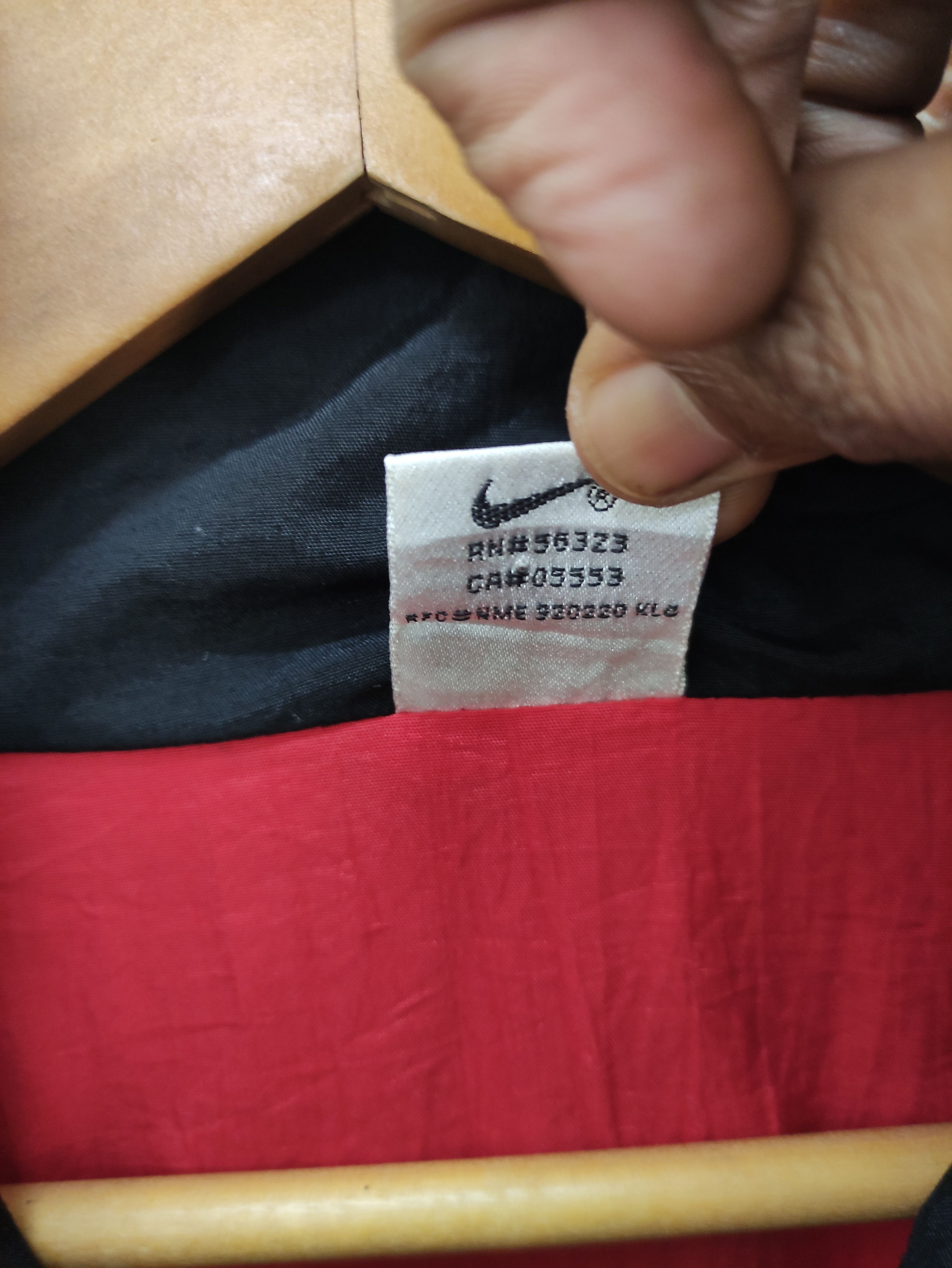 Nike × Vintage Vintage Nike Big Logo Oversized Zip Up Nylon Jacket Size US L / EU 52-54 / 3 - 6 Thumbnail
