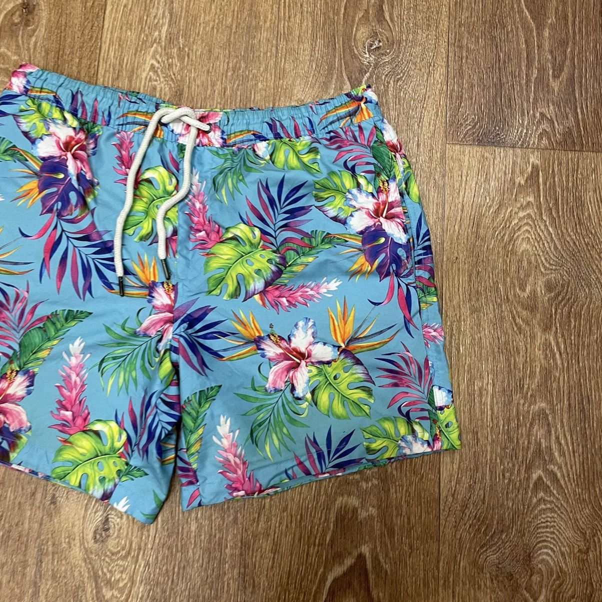Vintage Vintage 90s Tropical Floral All Over Print Shorts Streetwear Size US 33 - 2 Thumbnail