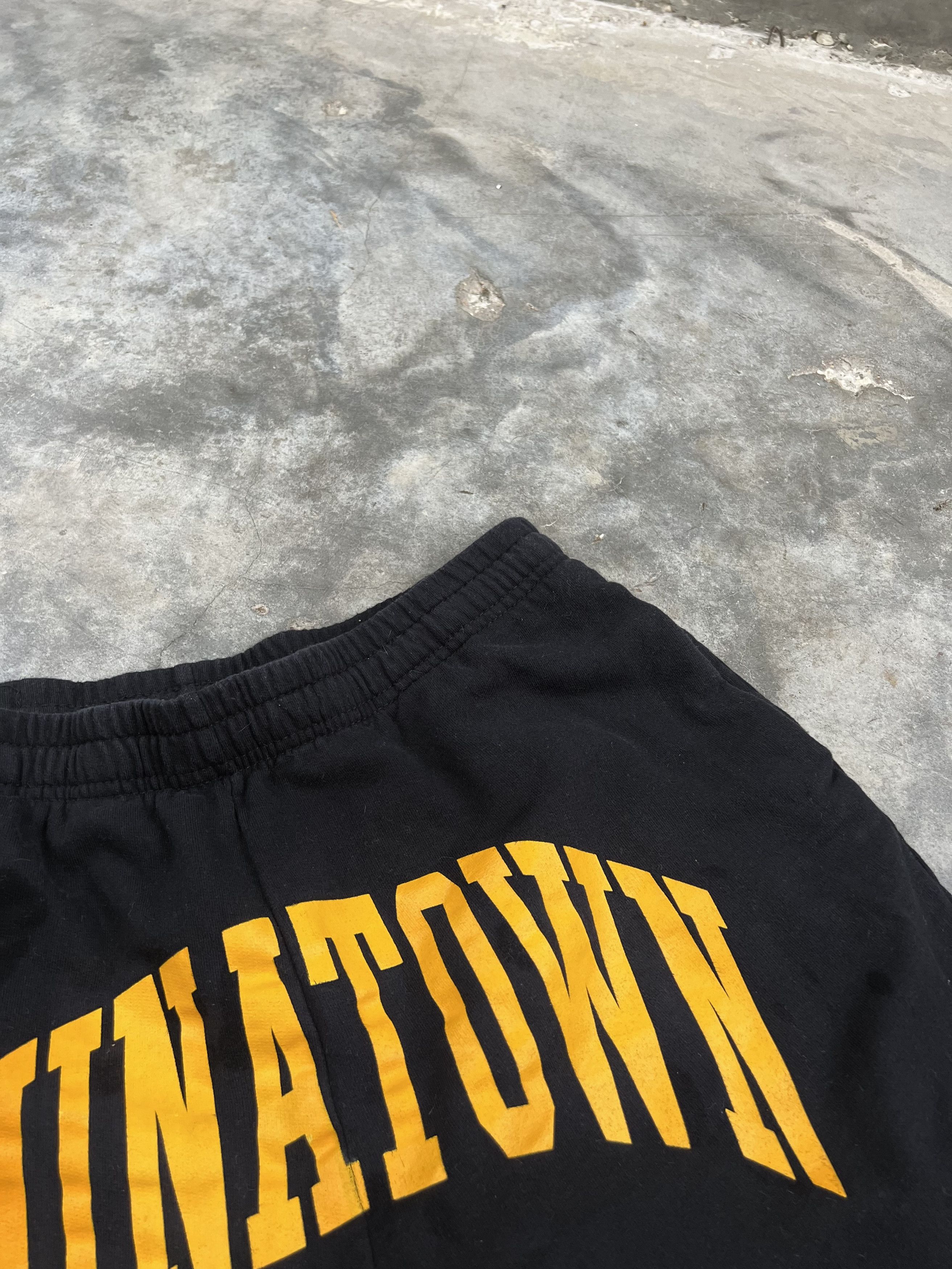 Market Chinatown Market Arc Logo Black Sweatshorts Large Size US 34 / EU 50 - 2 Thumbnail