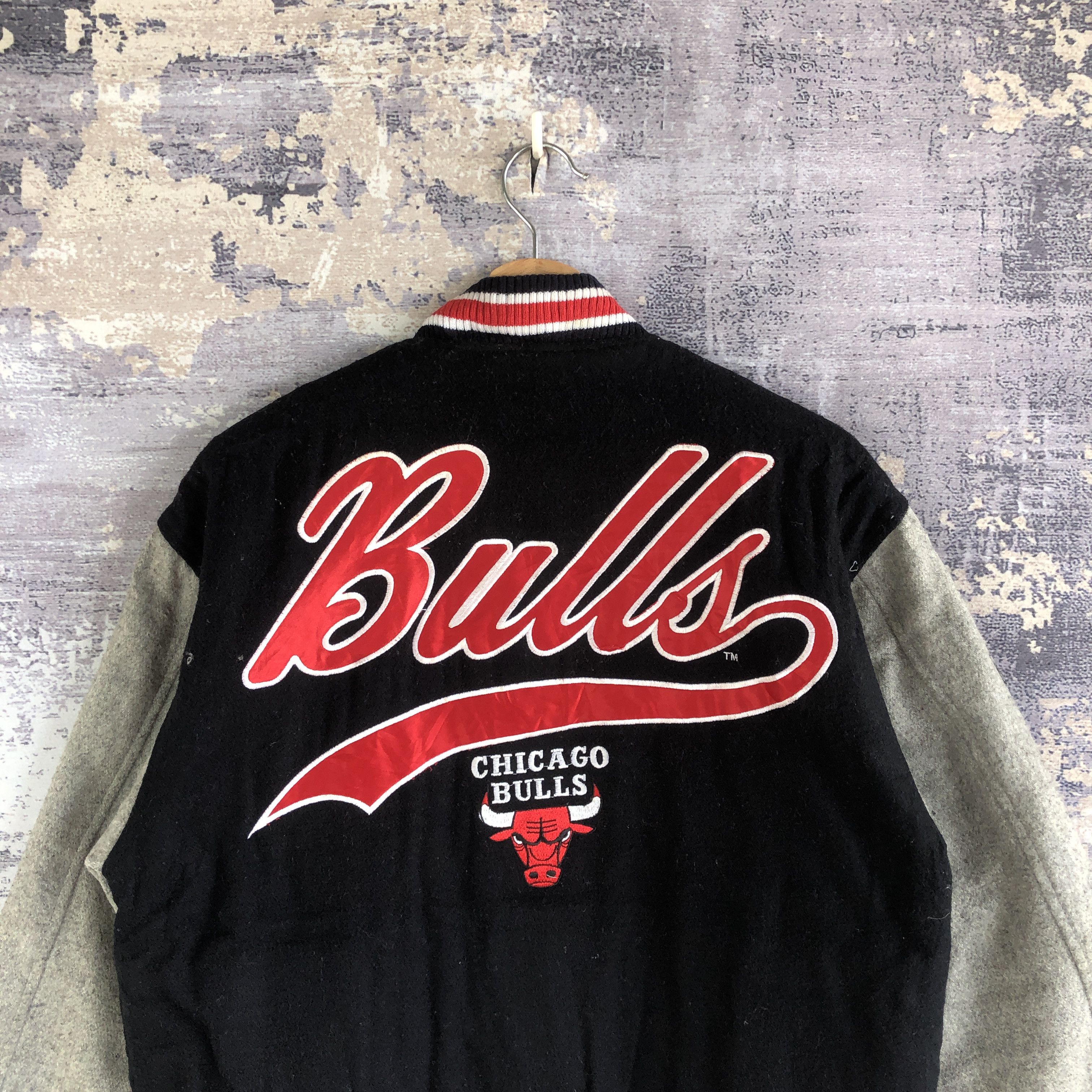 NBA Vintage Chicago Bull Varsity Jacket NBA Bull Wool Jacket Size US M / EU 48-50 / 2 - 3 Thumbnail
