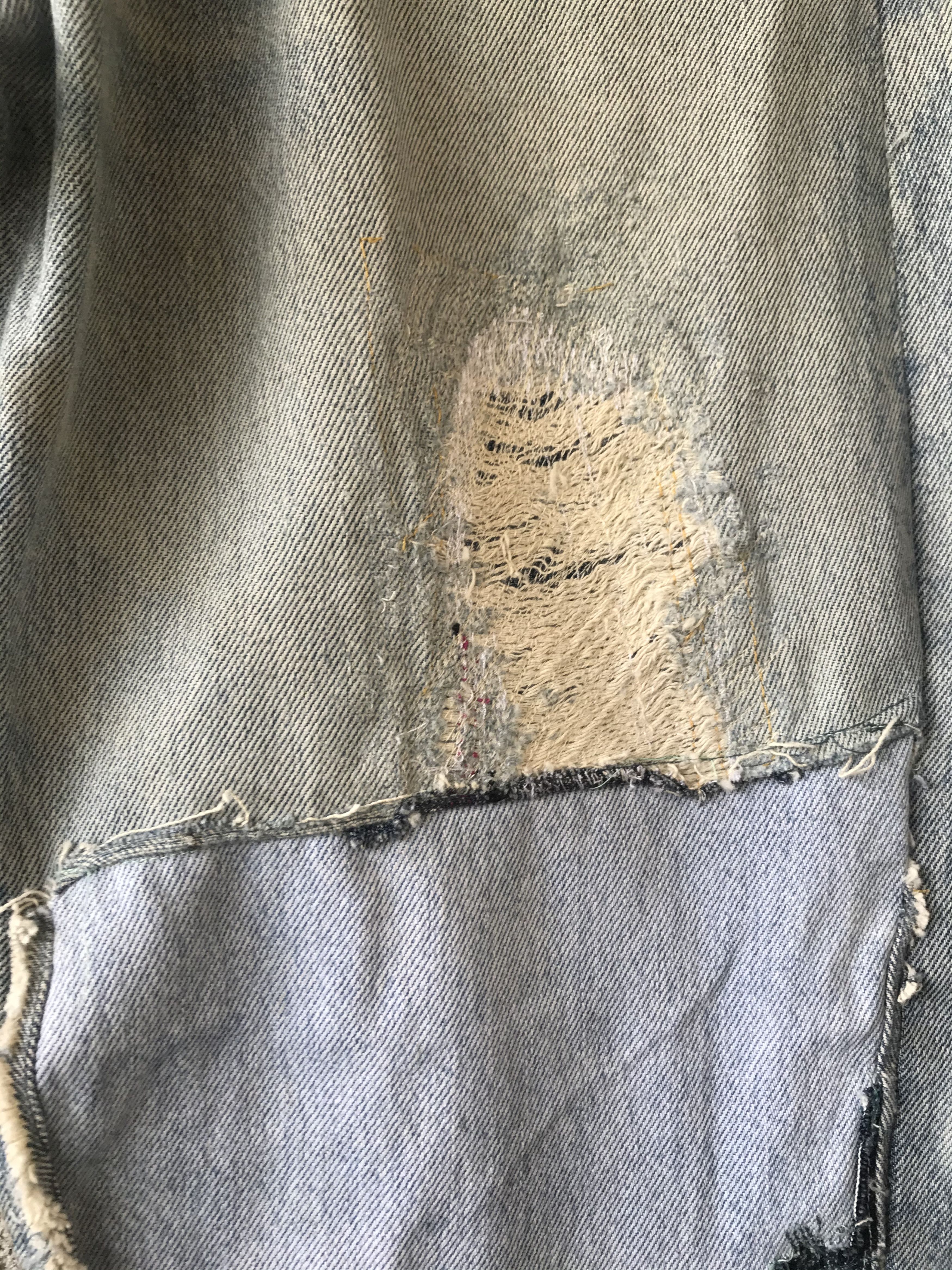 Levi's Vintage Levis 501 Buttonfly Distressed Made in UK Size US 33 - 6 Thumbnail