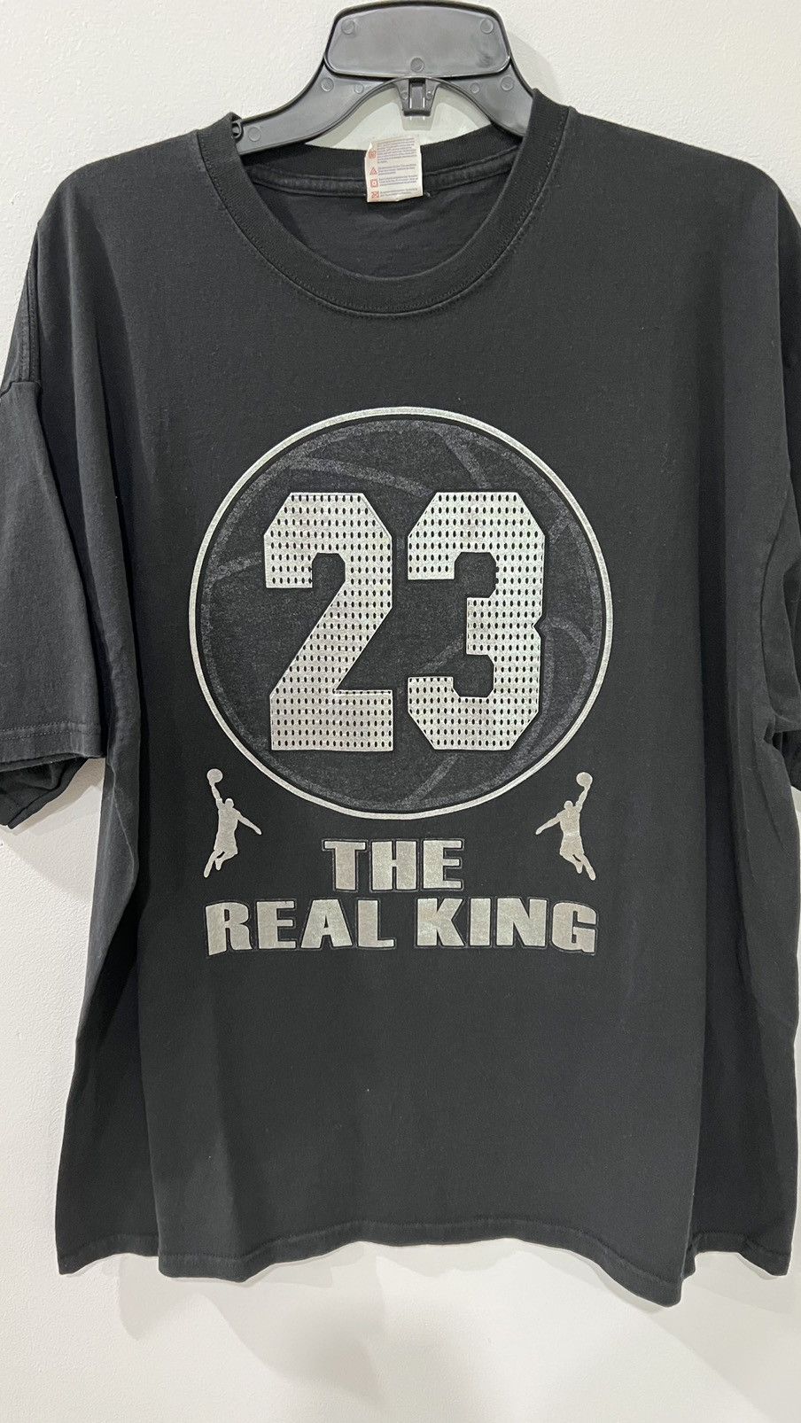 NBA × Vintage #23 The Real King TShirt Size XXL Size US XXL / EU 58 / 5 - 1 Thumbnail