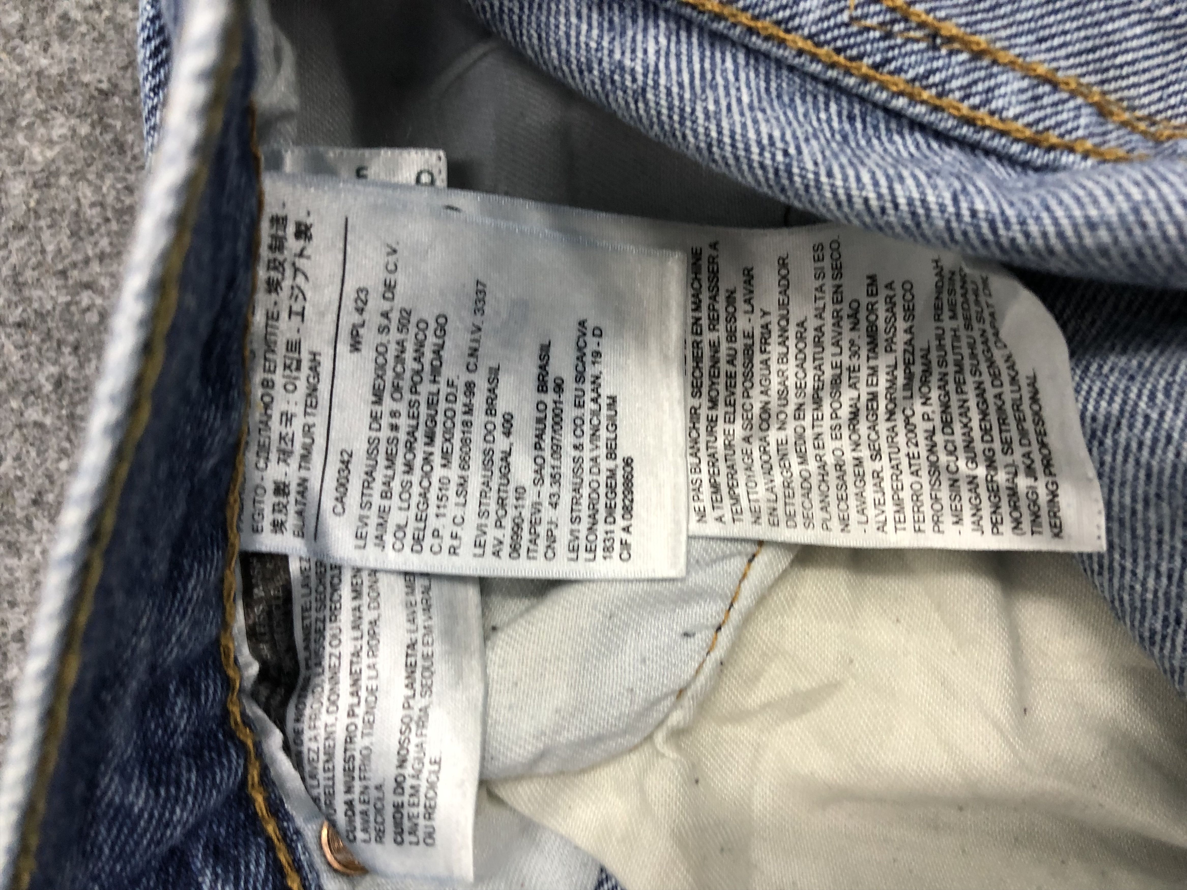 Levi's Vintage Levis 501 Light Wash Denim DP1242 Size US 39 - 6 Thumbnail