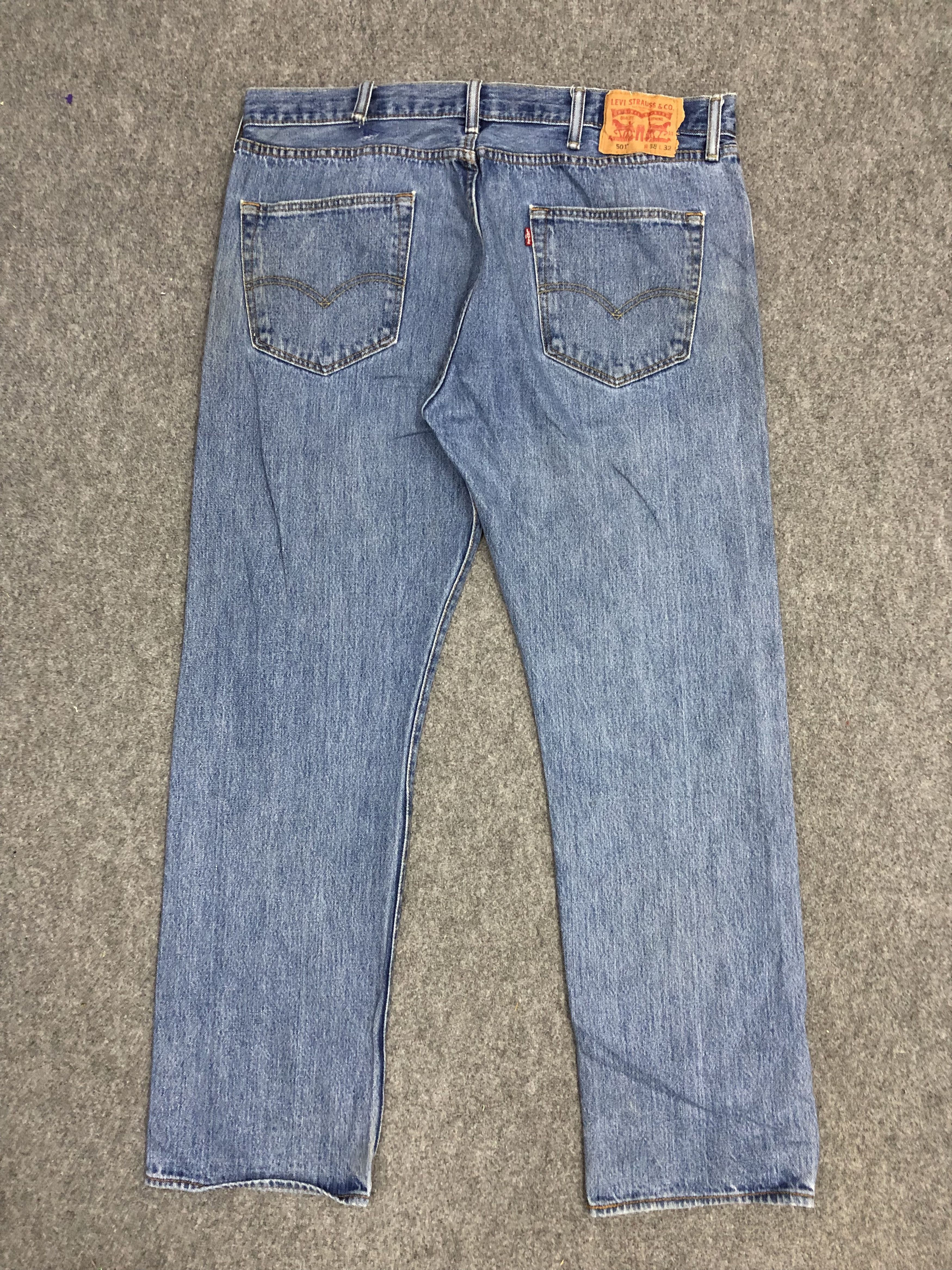 Levi's Vintage Levis 501 Light Wash Denim DP1242 Size US 39 - 3 Thumbnail