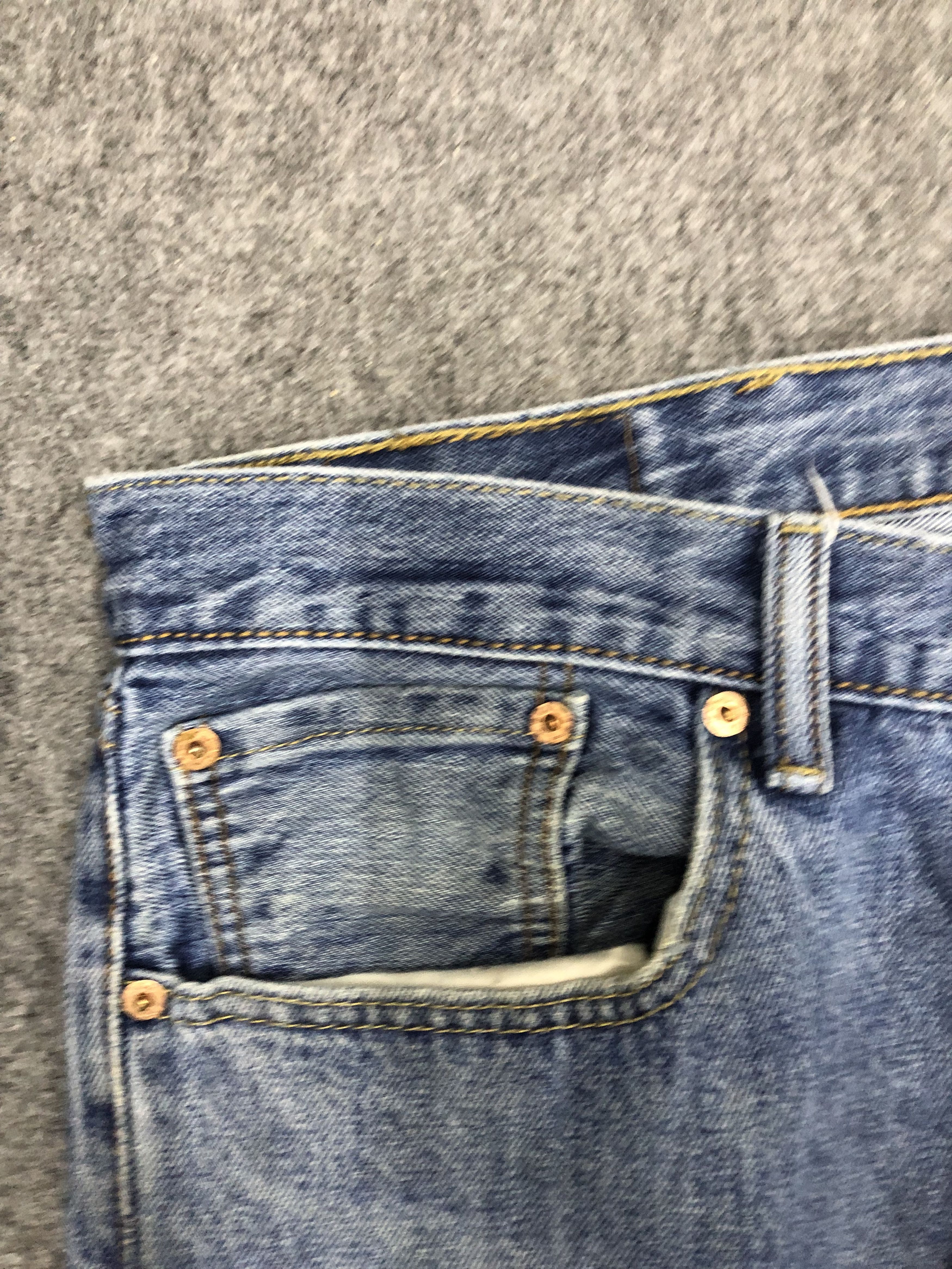 Levi's Vintage Levis 501 Light Wash Denim DP1242 Size US 39 - 9 Thumbnail