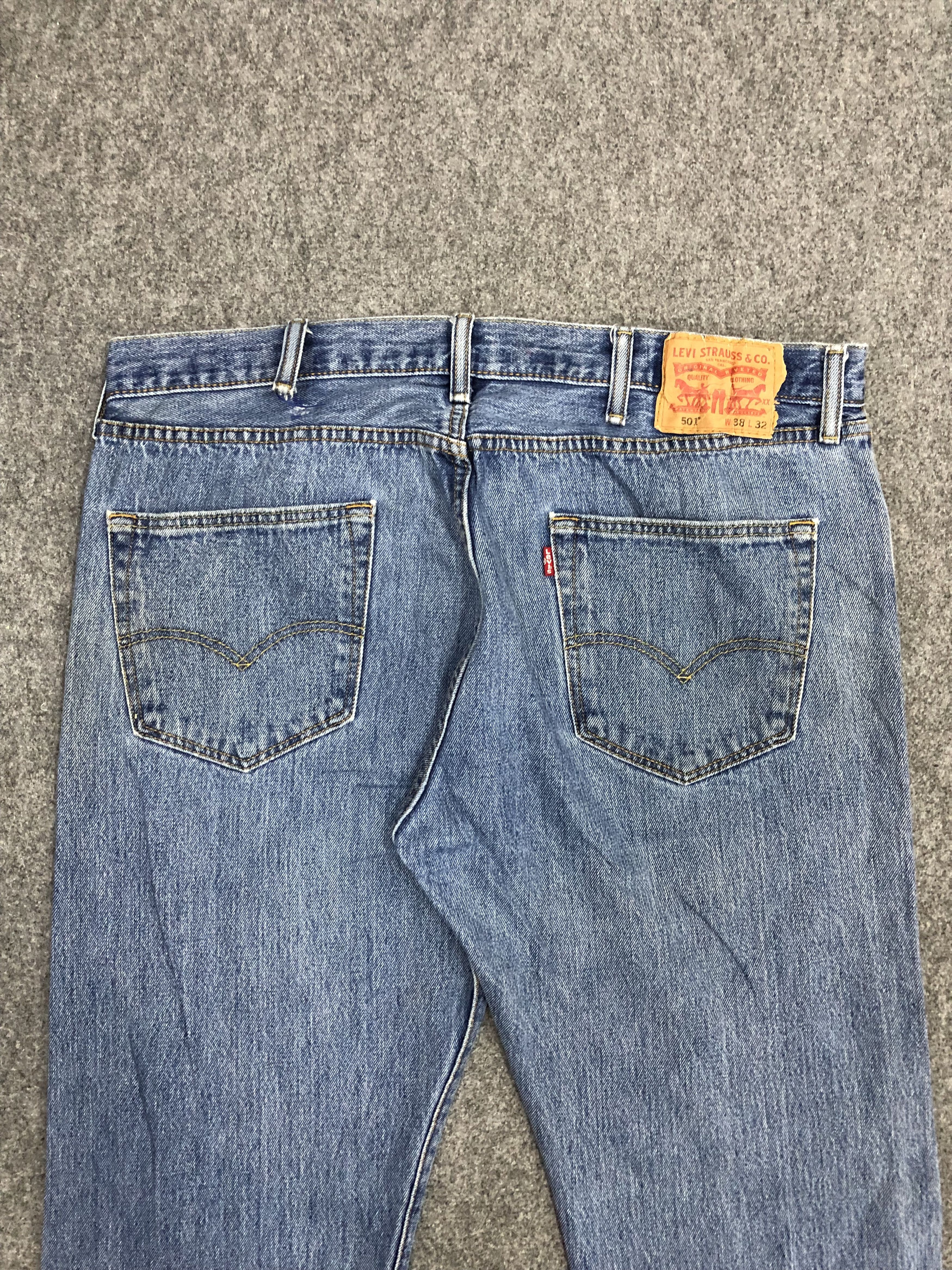 Levi's Vintage Levis 501 Light Wash Denim DP1242 Size US 39 - 4 Thumbnail
