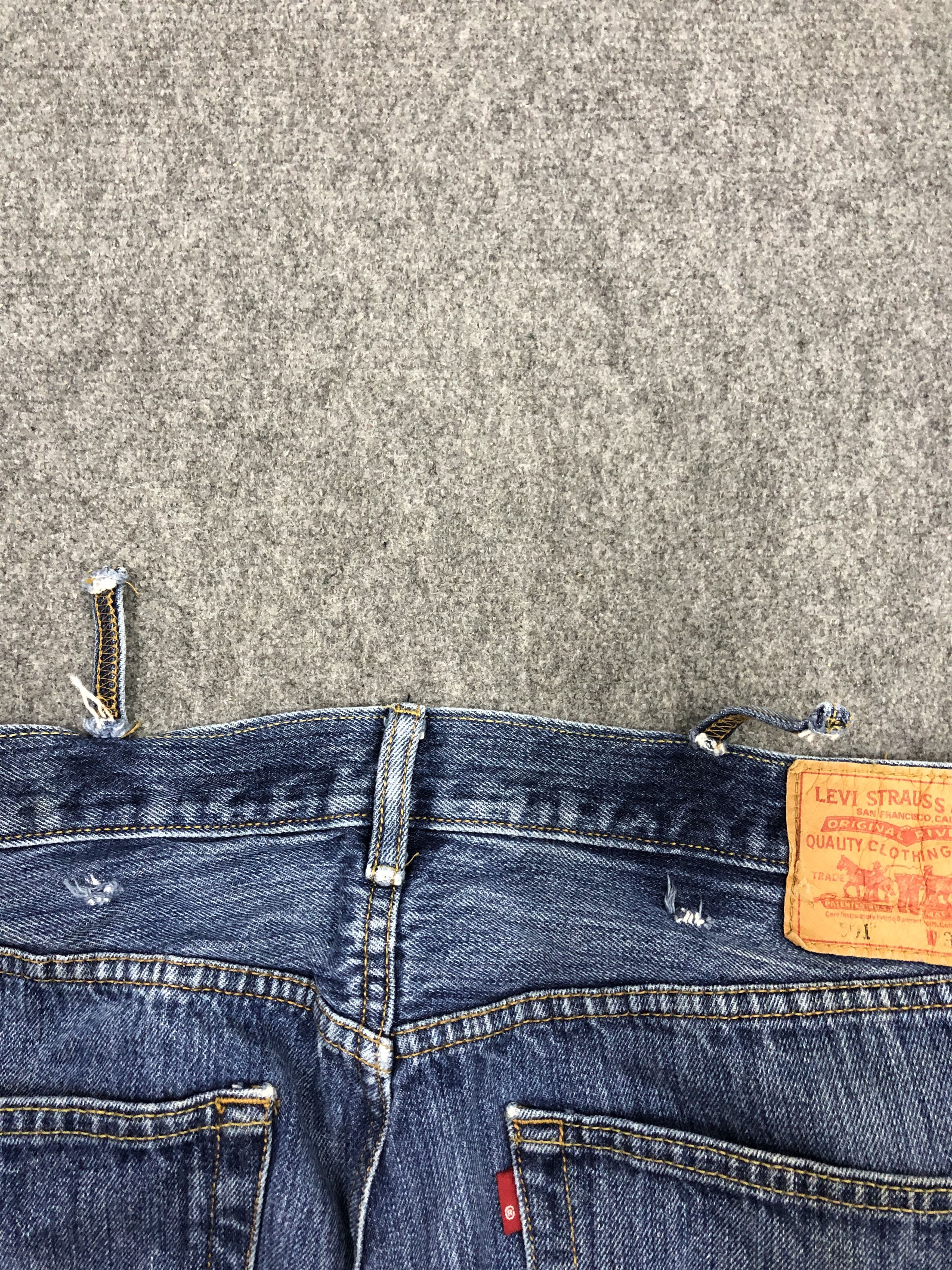 Levi's Vintage Levis 501 Light Blue Jeans DP1275 Size US 39 - 13 Thumbnail