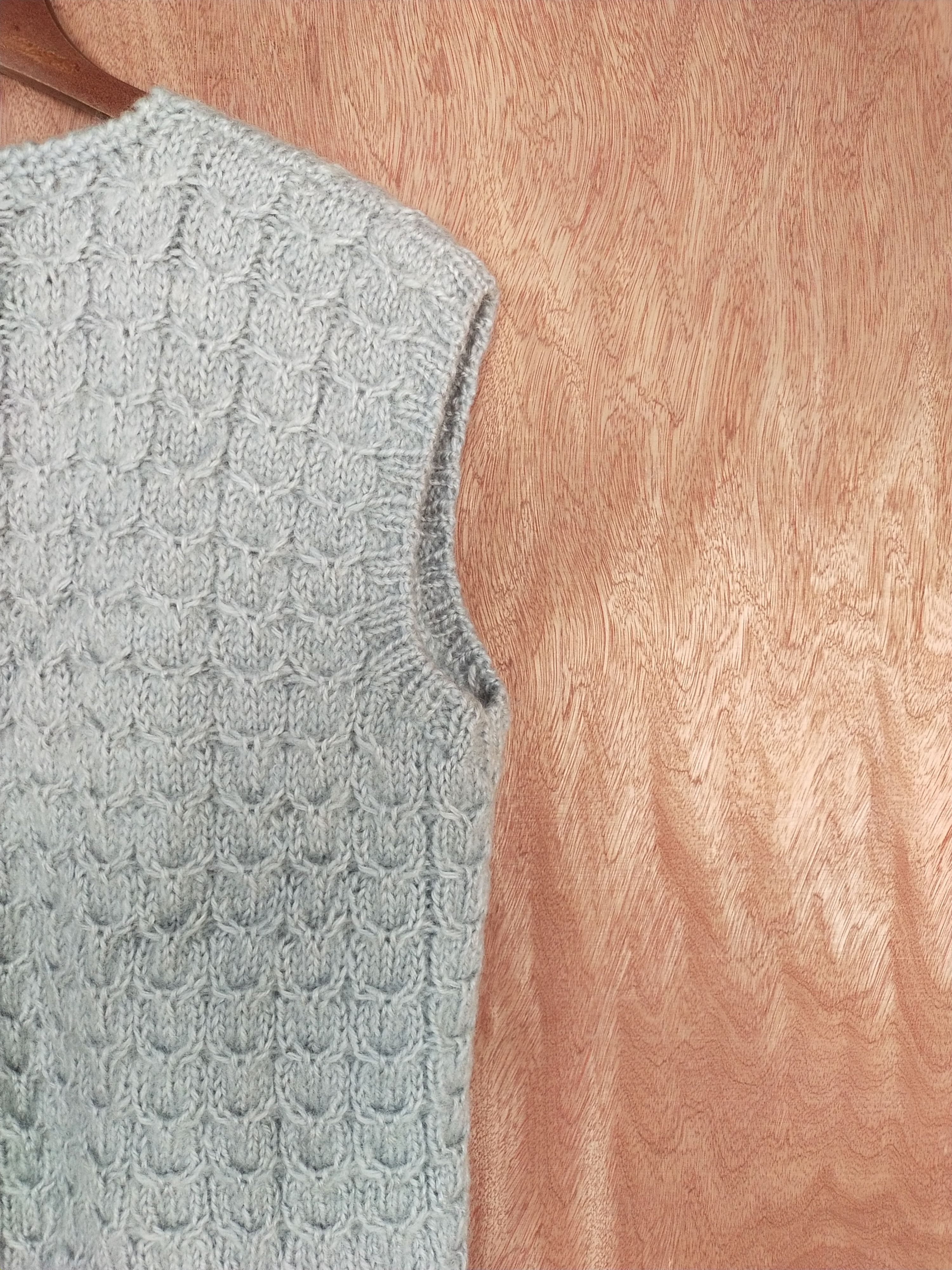 Homespun Knitwear Japan Gray sleeveless vest vintage knitwear #H270 Size US L / EU 52-54 / 3 - 8 Thumbnail