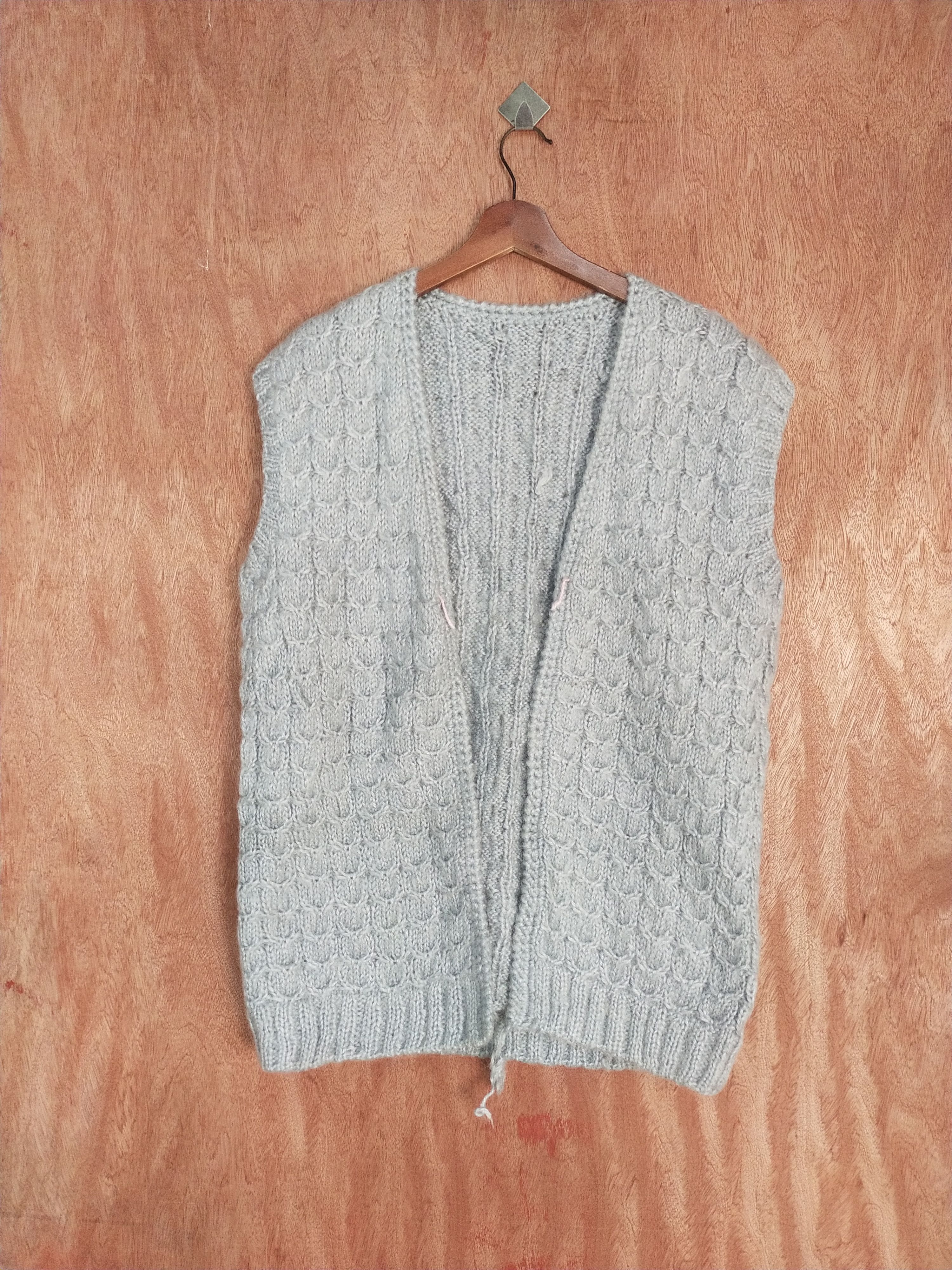 Homespun Knitwear Japan Gray sleeveless vest vintage knitwear #H270 Size US L / EU 52-54 / 3 - 1 Thumbnail