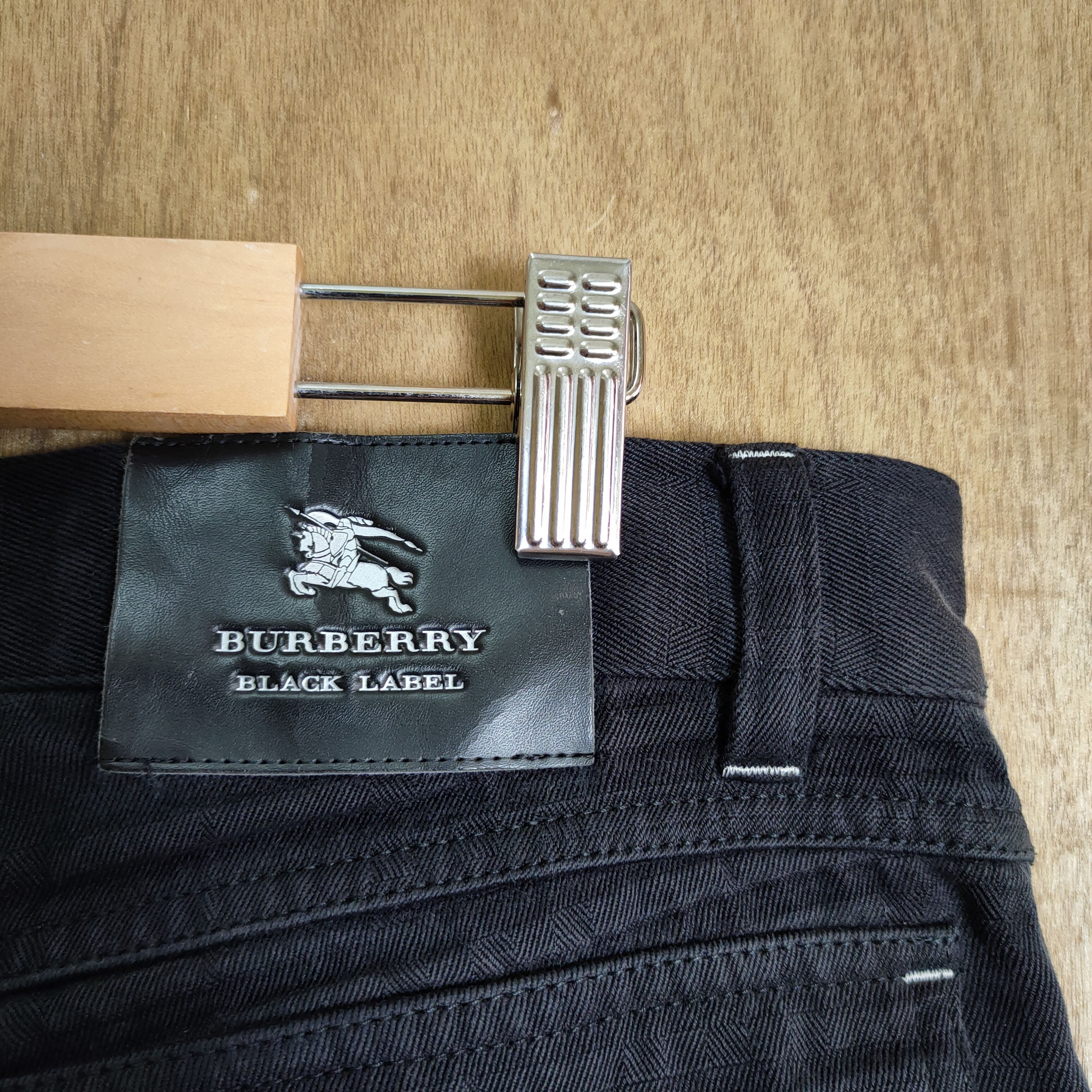 Burberry BURBERRY BLACK LABEL JEANS DENIM PANTS Size US 34 / EU 50 - 15 Thumbnail
