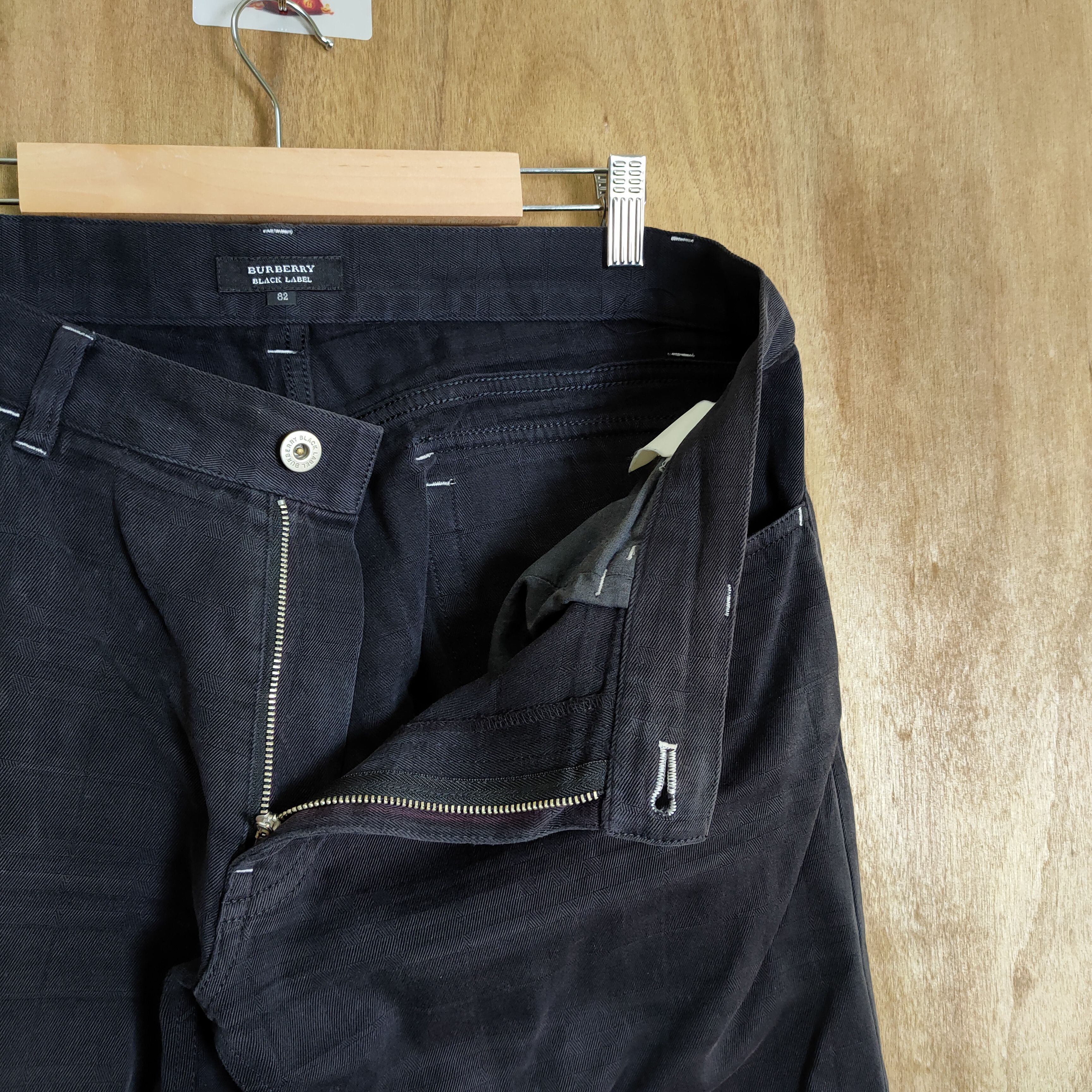 Burberry BURBERRY BLACK LABEL JEANS DENIM PANTS Size US 34 / EU 50 - 11 Thumbnail