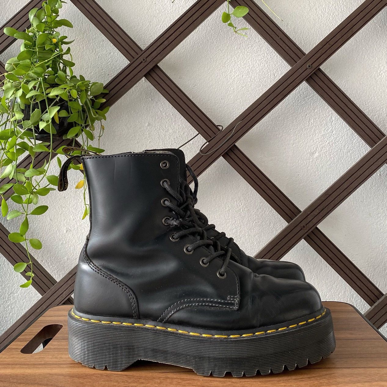 DR MARTENS JADON BOOTS