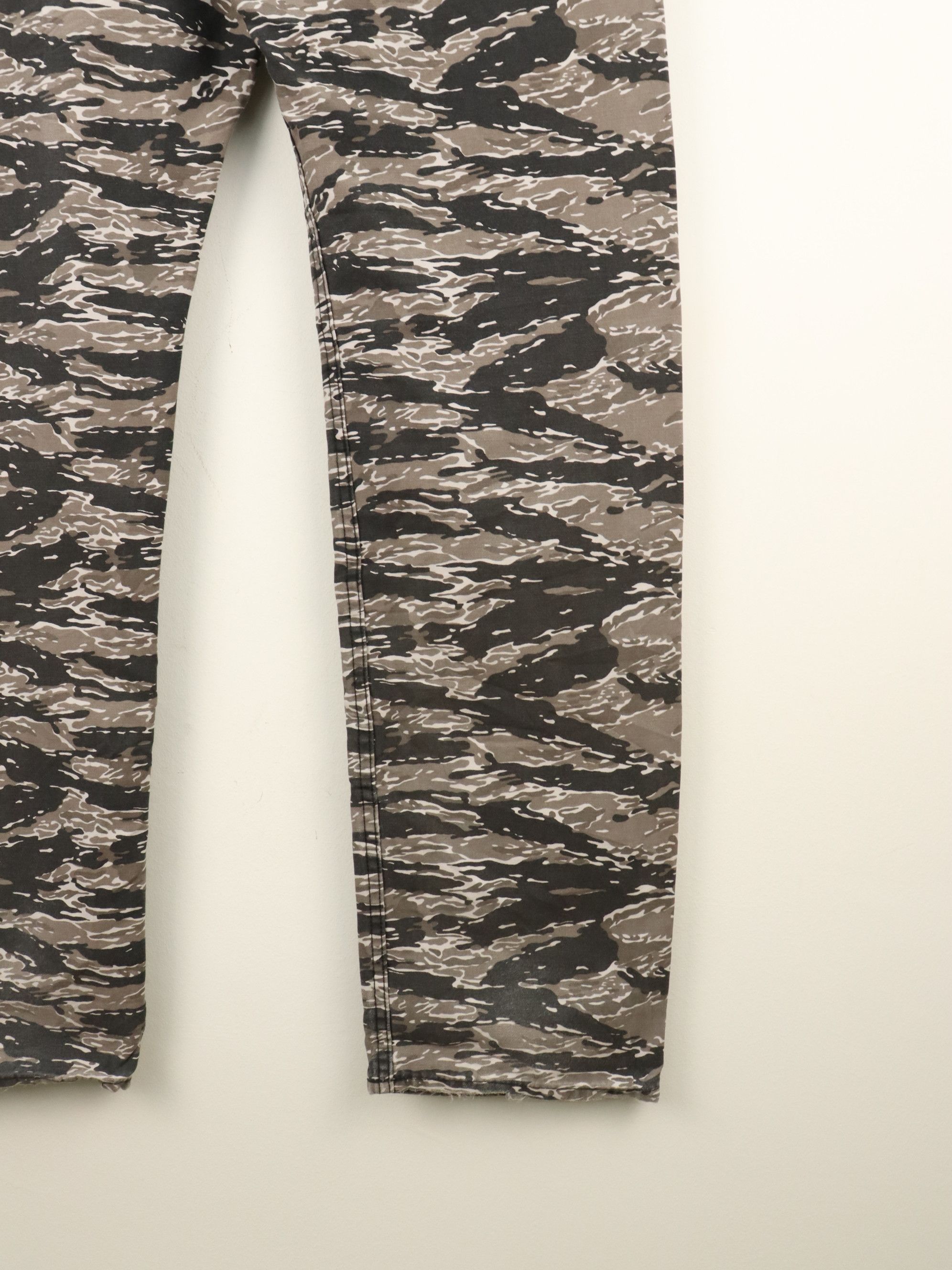 Beams Plus Beams Tiger Striped Camouflage Japan Gray Pant Size US 32 / EU 48 - 12 Thumbnail
