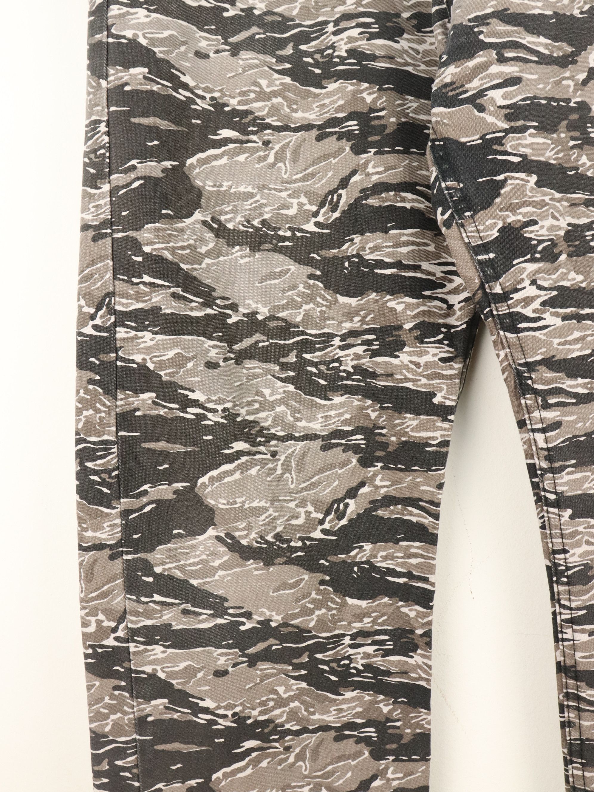 Beams Plus Beams Tiger Striped Camouflage Japan Gray Pant Size US 32 / EU 48 - 8 Thumbnail
