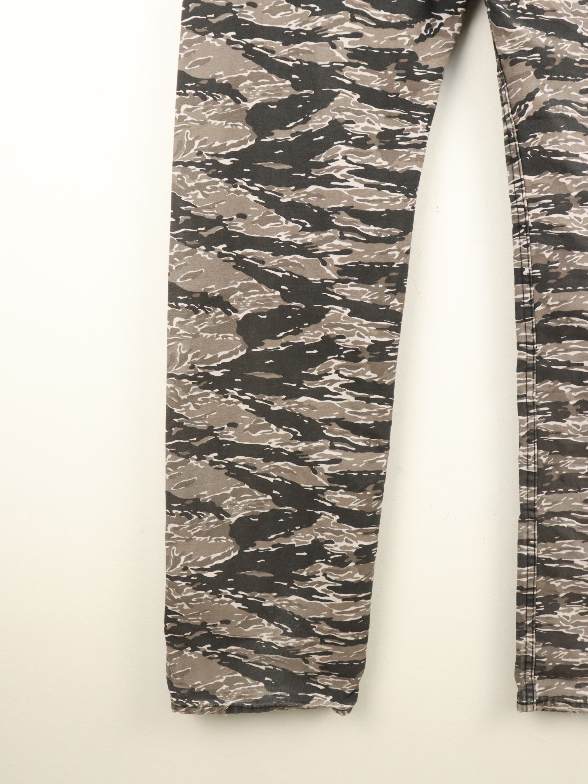 Beams Plus Beams Tiger Striped Camouflage Japan Gray Pant Size US 32 / EU 48 - 13 Thumbnail