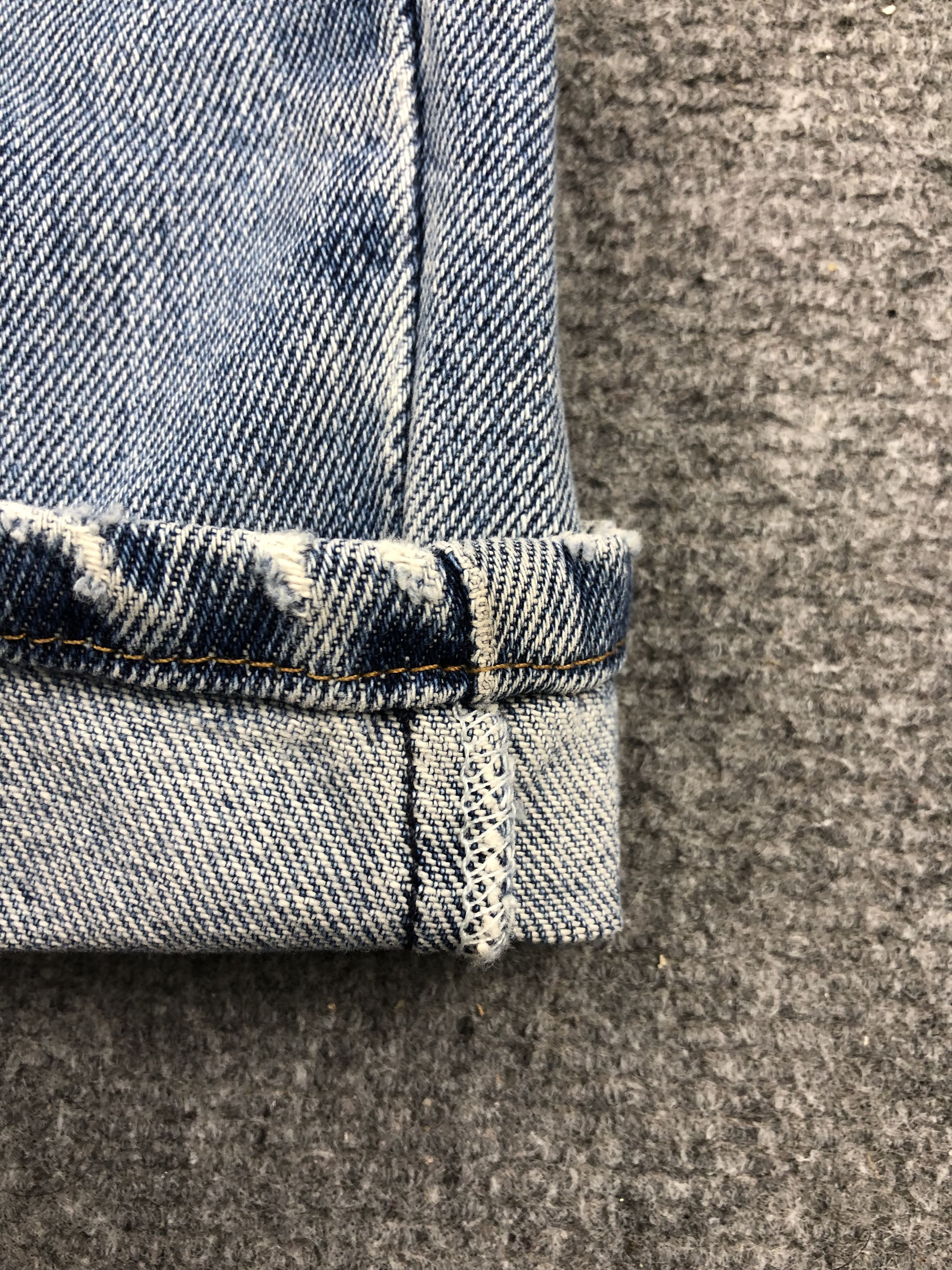 Levi's Vintage Levis 550 Faded Blue Denim DP1420 Size US 39 - 10 Thumbnail
