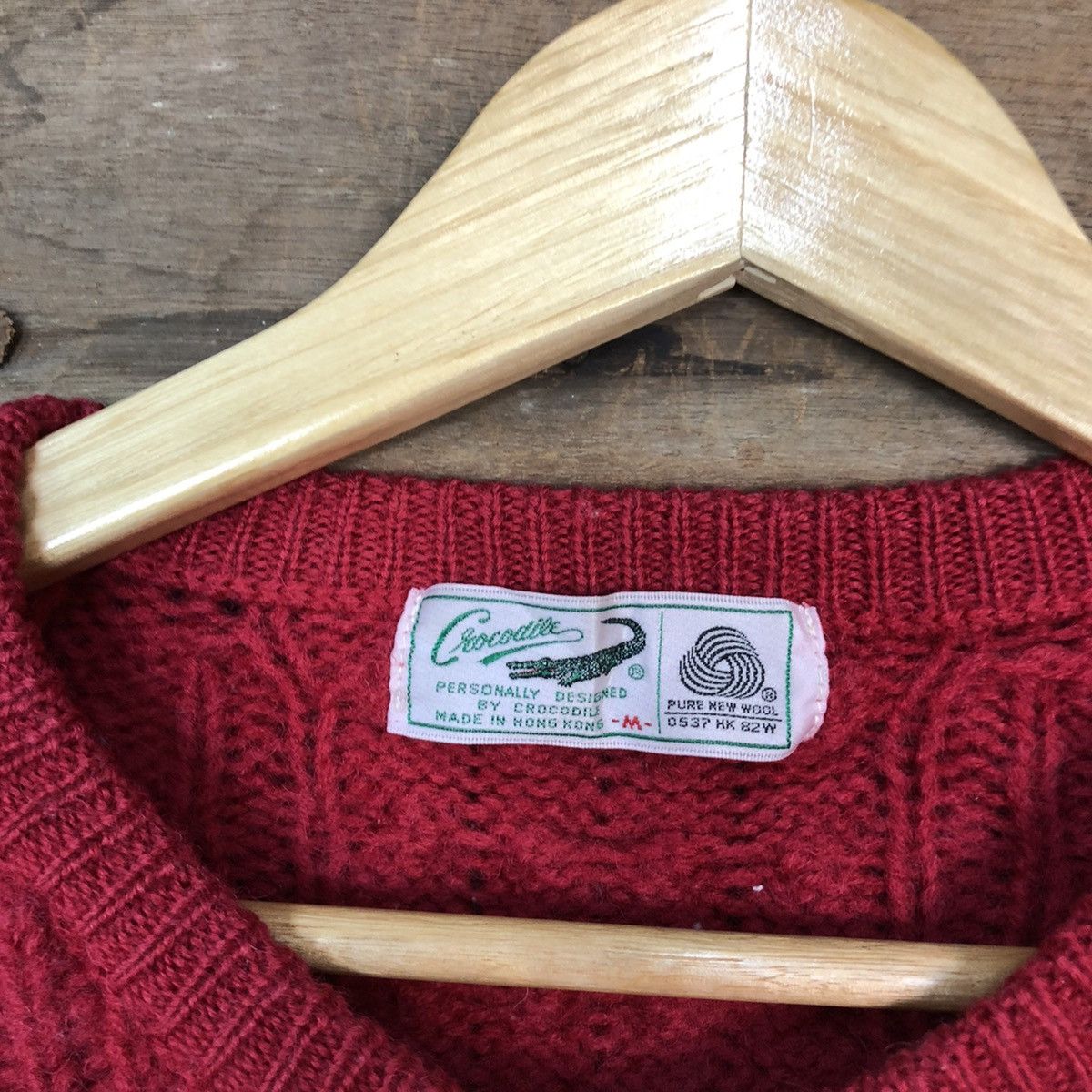 Aran Isles Knitwear Crocodile Red Patterned cable knitwear Cardigans #H252 Size US M / EU 48-50 / 2 - 7 Thumbnail