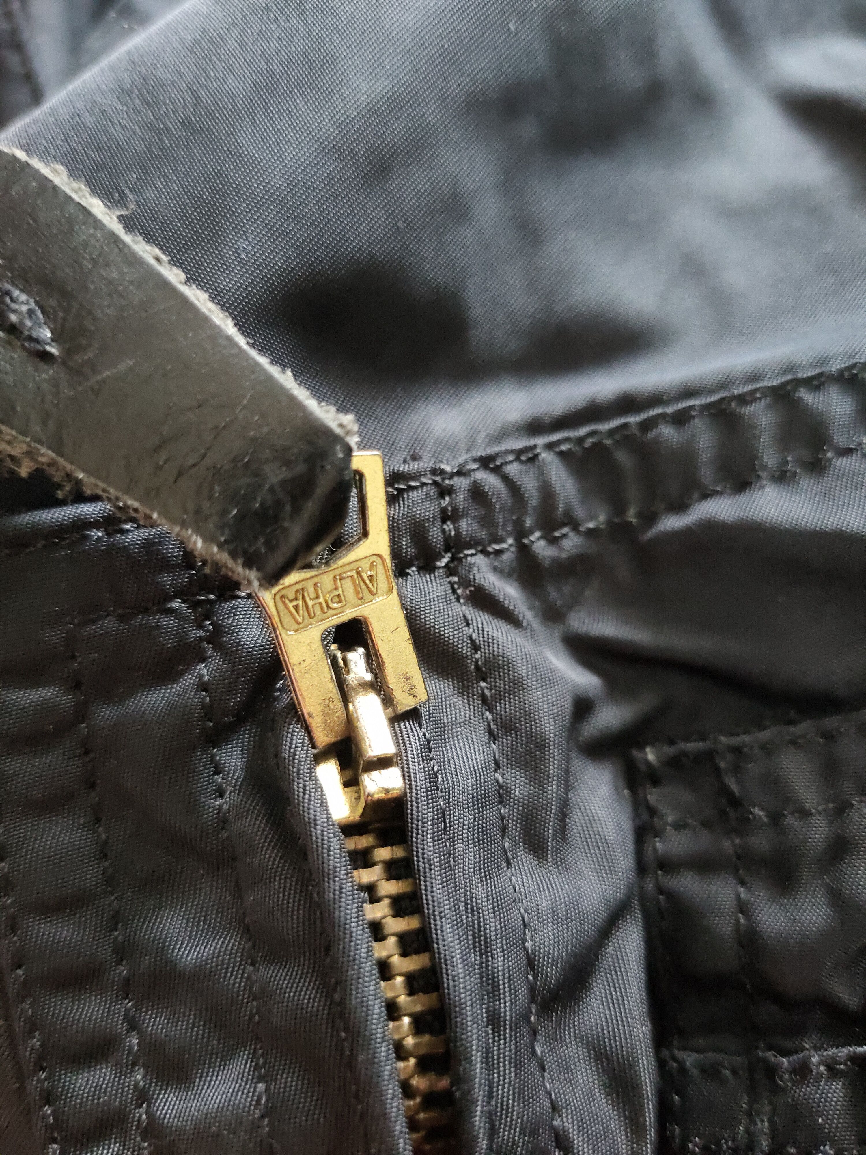 Alpha Industries Alpha industries military vintage zip jacket with patches Size US M / EU 48-50 / 2 - 7 Thumbnail