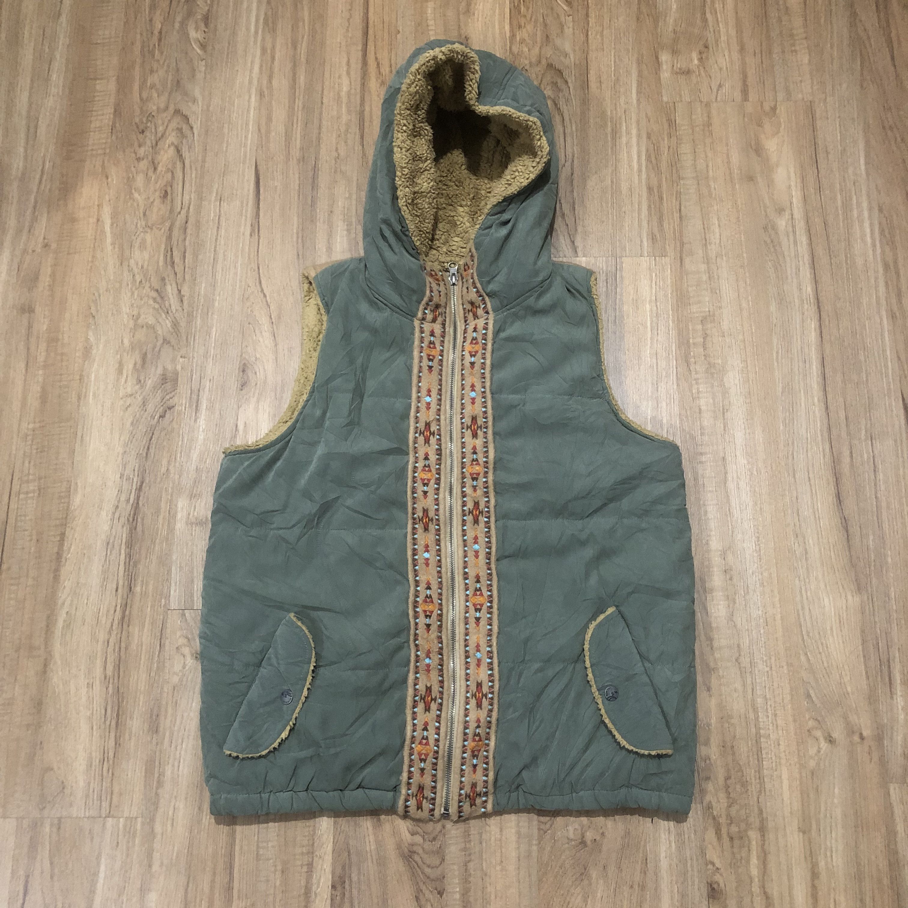 Vintage Vintage Titicaca Sleeveless Vest With Hoodie Fur Lining Size US M / EU 48-50 / 2 - 1 Thumbnail