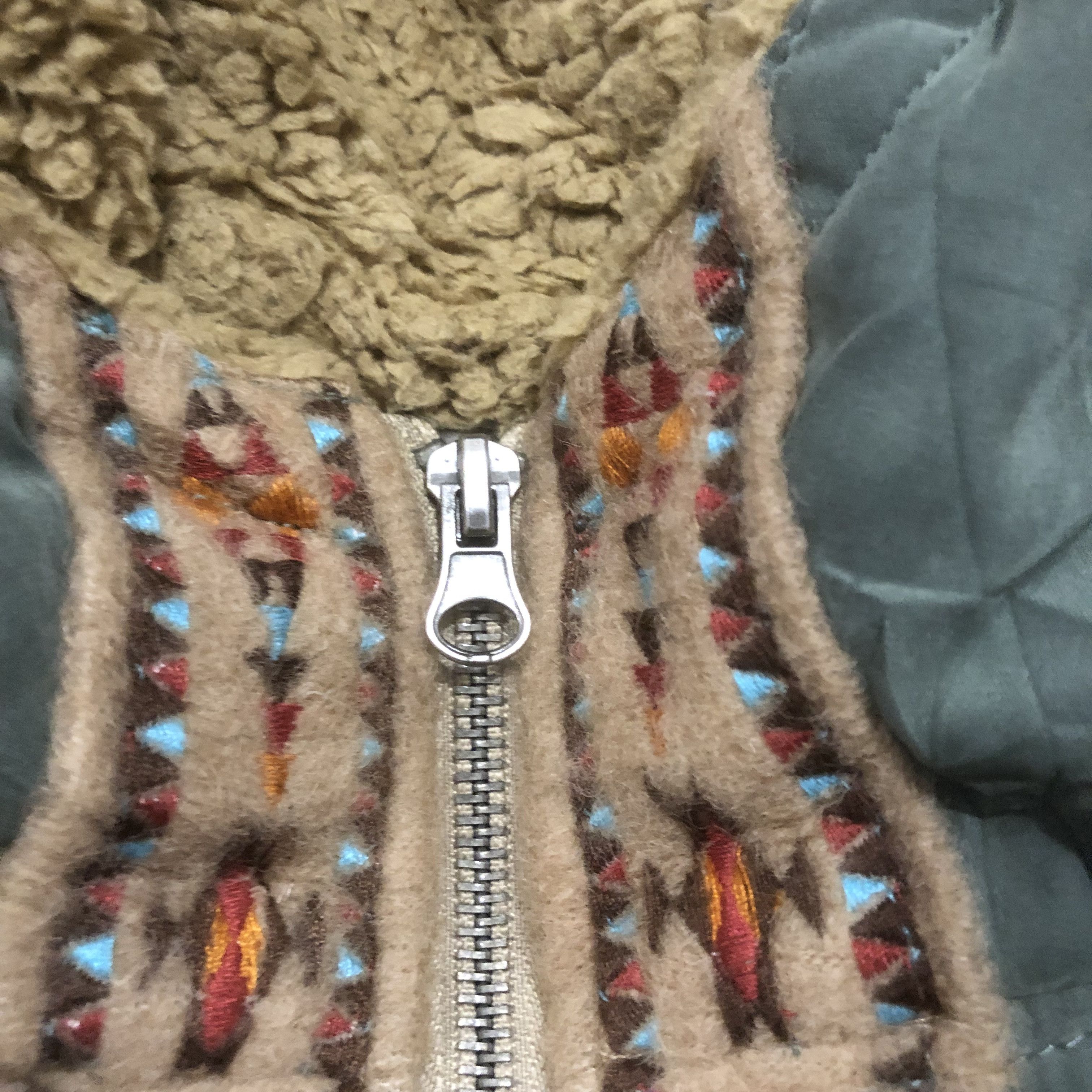 Vintage Vintage Titicaca Sleeveless Vest With Hoodie Fur Lining Size US M / EU 48-50 / 2 - 7 Thumbnail
