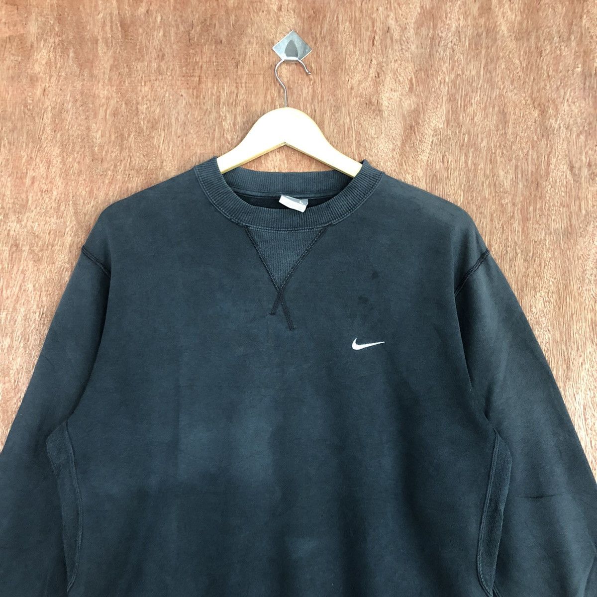Nike Nike Black Small Logo Sweatshirt #H171 Size US L / EU 52-54 / 3 - 9 Thumbnail
