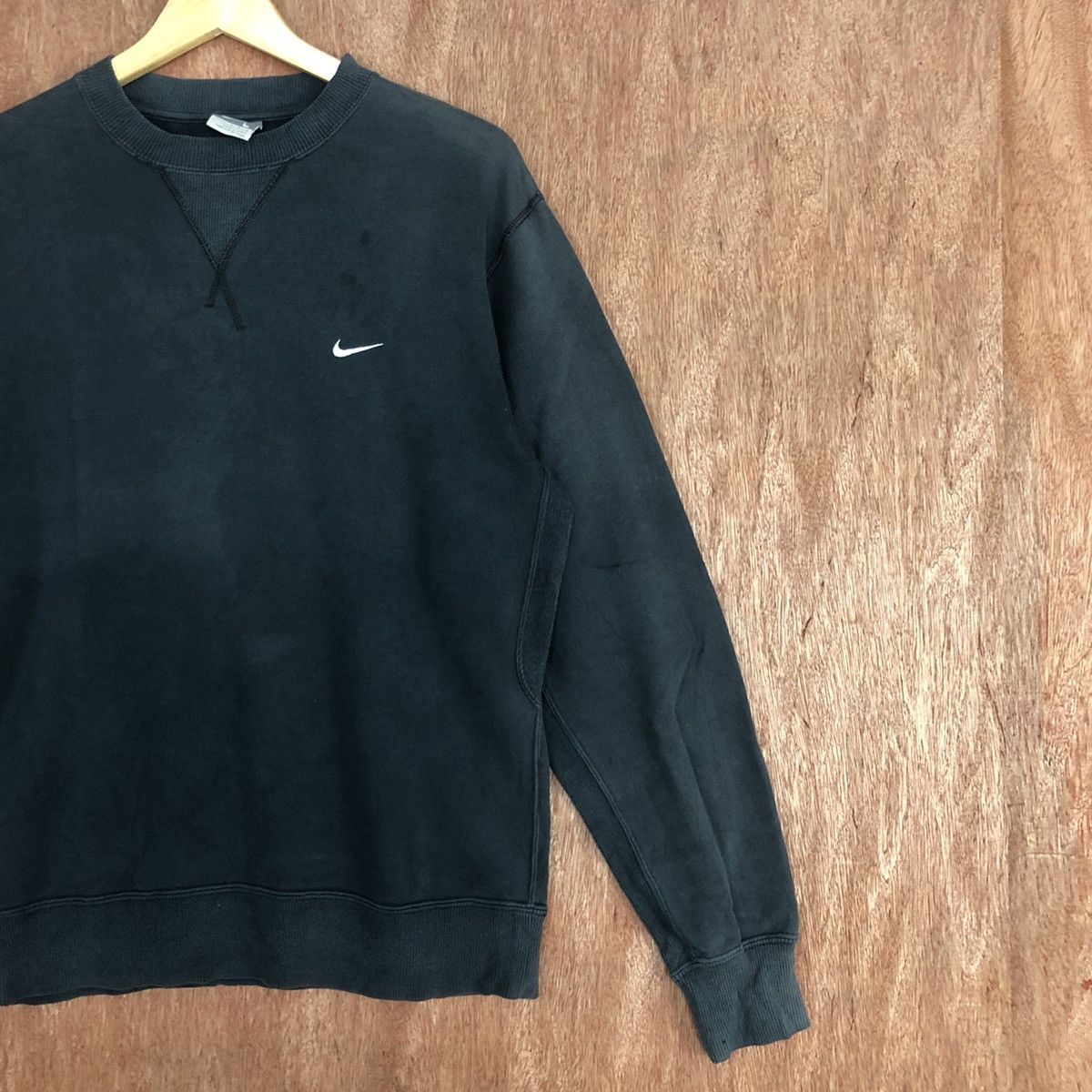 Nike Nike Black Small Logo Sweatshirt #H171 Size US L / EU 52-54 / 3 - 5 Thumbnail