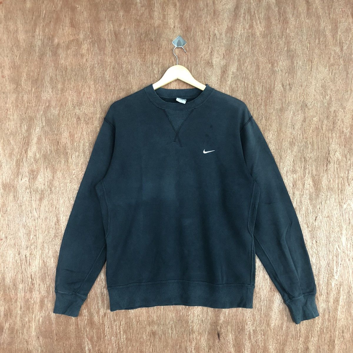 Nike Nike Black Small Logo Sweatshirt #H171 Size US L / EU 52-54 / 3 - 1 Thumbnail