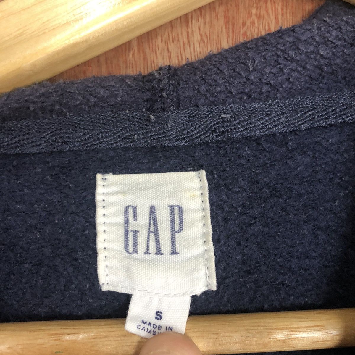 Gap Gap Black Faded Hoodies sweatshirt #H159 Size US S / EU 44-46 / 1 - 11 Thumbnail