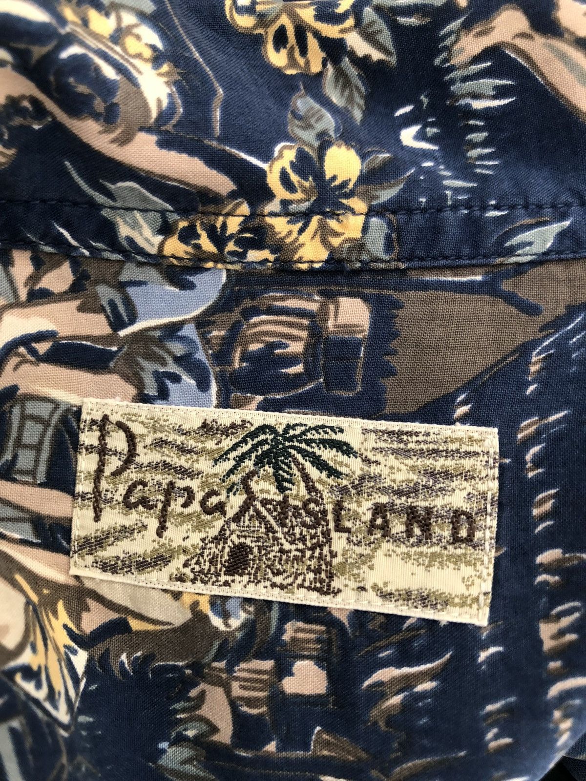Mademoiselle Non Non Vintage Papas Island Japan Baggy Silk Hawaiian Shirt Size US L / EU 52-54 / 3 - 22 Thumbnail